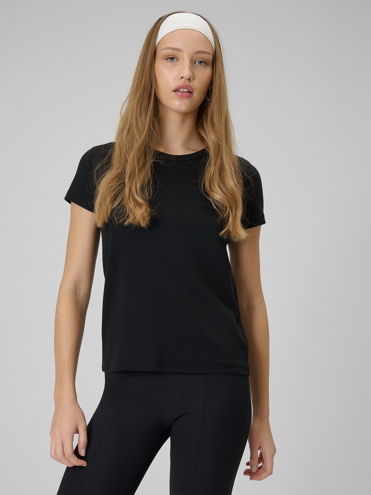 4F T-shirt slim gładki damski - czarny XL