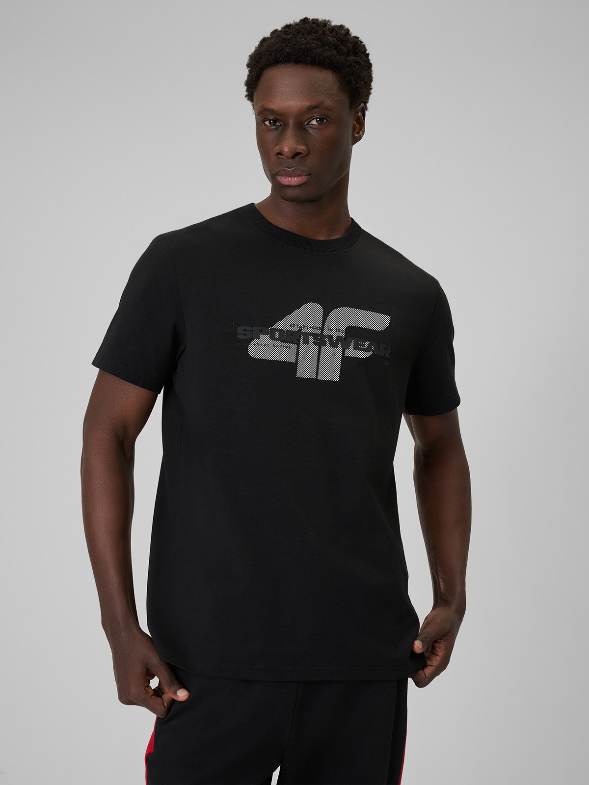 4F T-shirt regular z nadrukiem męski - czarny S