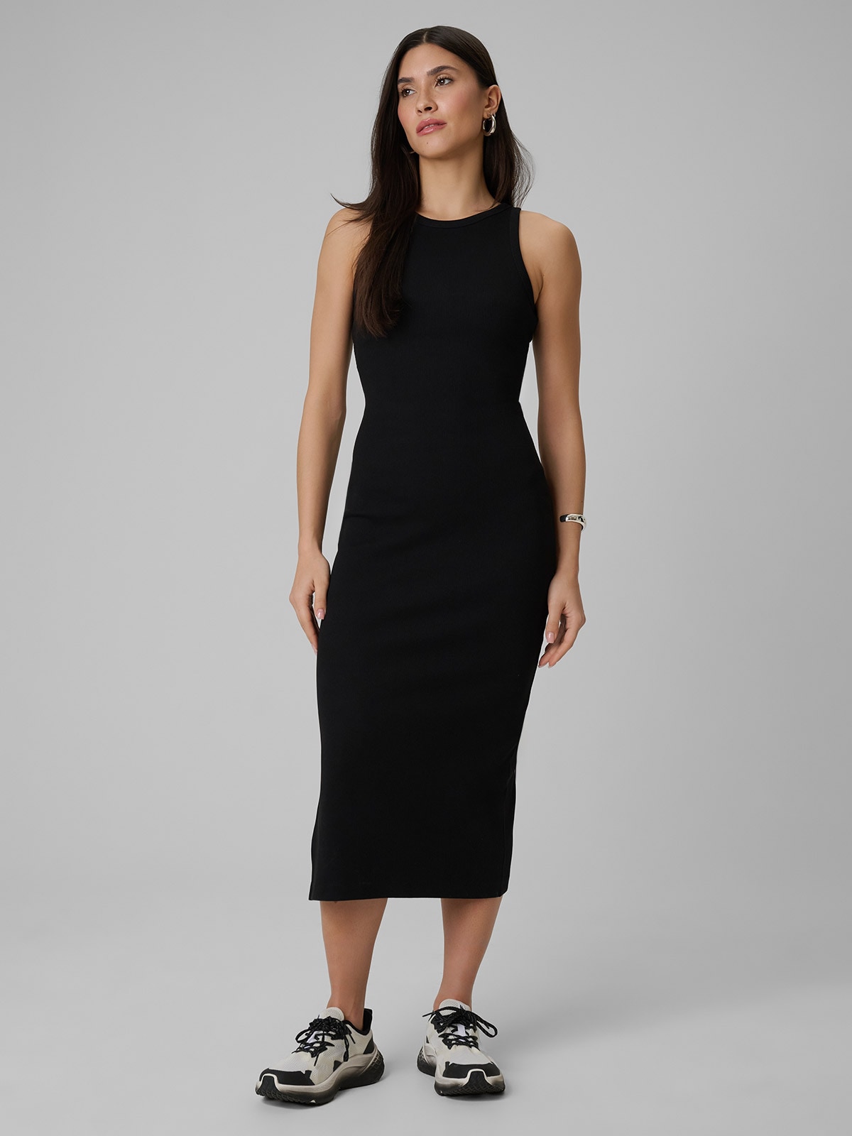 4F Sukienka z prążkowanej dzianiny damska - czarna L