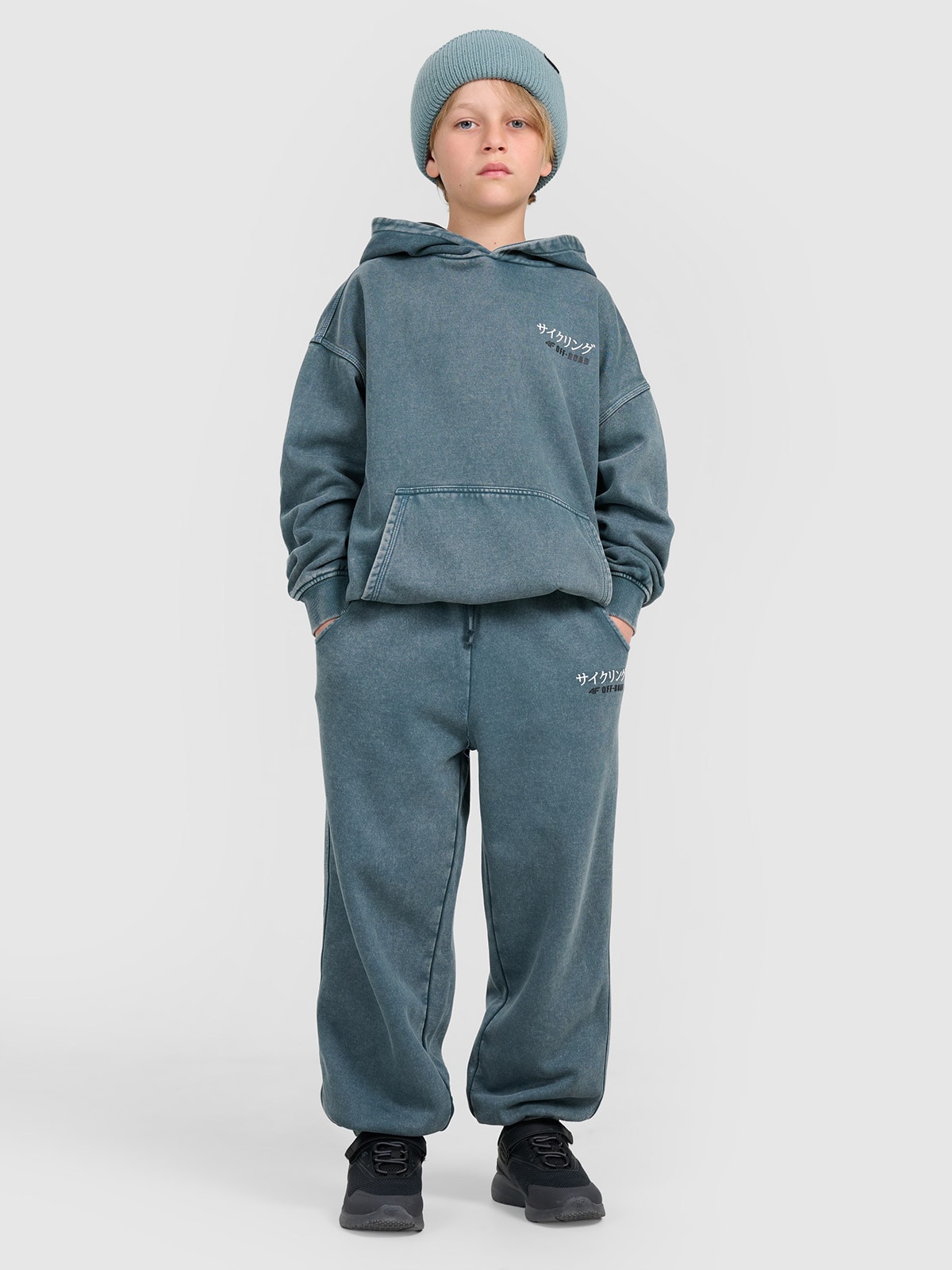 4F Spodnie dresowe joggery chłopięce - turkusowe 152 (11-12 lat)