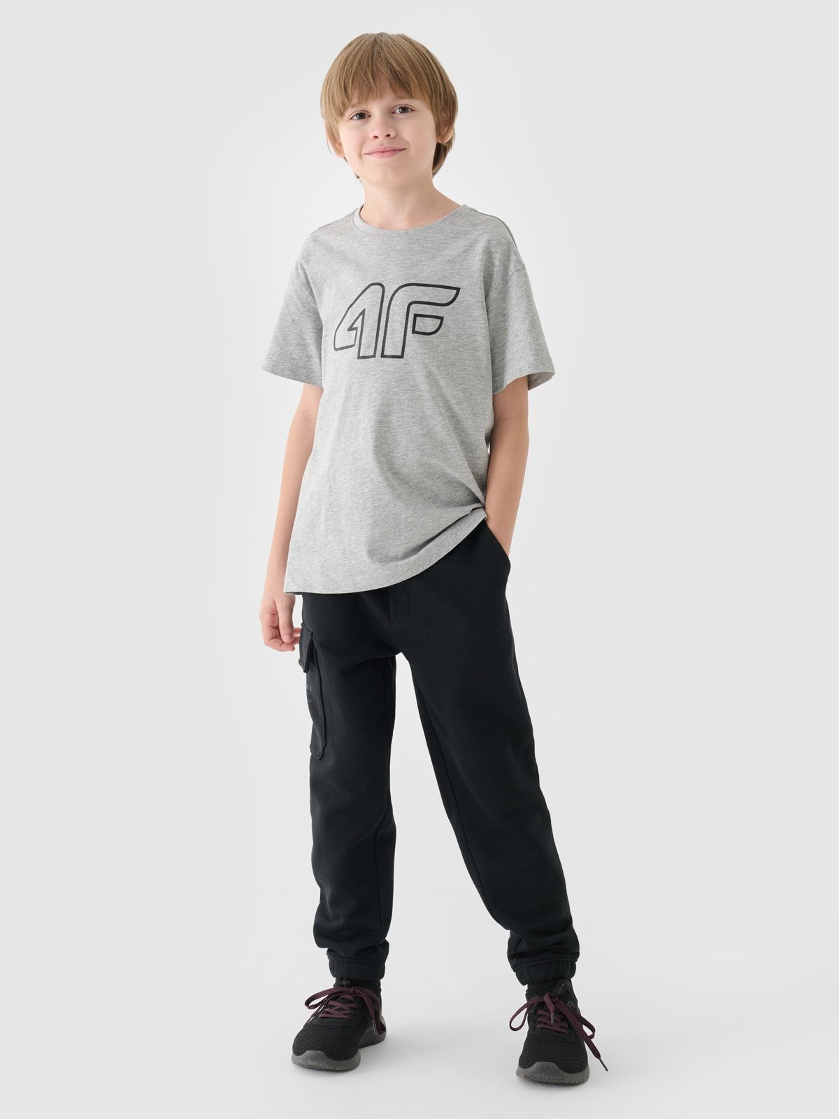 4F Spodnie dresowe joggery chłopięce - czarne 158 (12-13 lat)