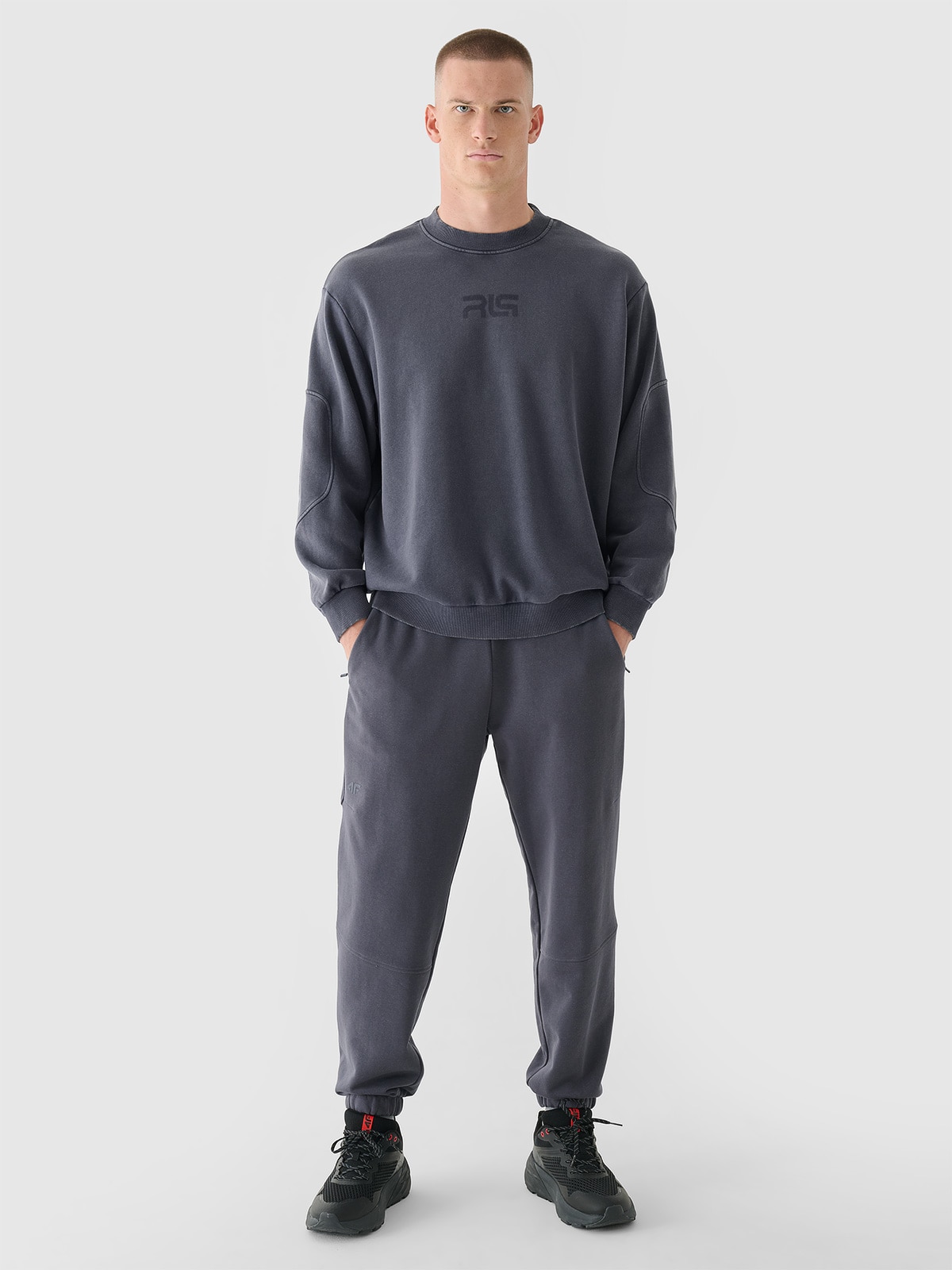 4F Spodnie dresowe joggery męskie 4F x Robert Lewandowski - szare S