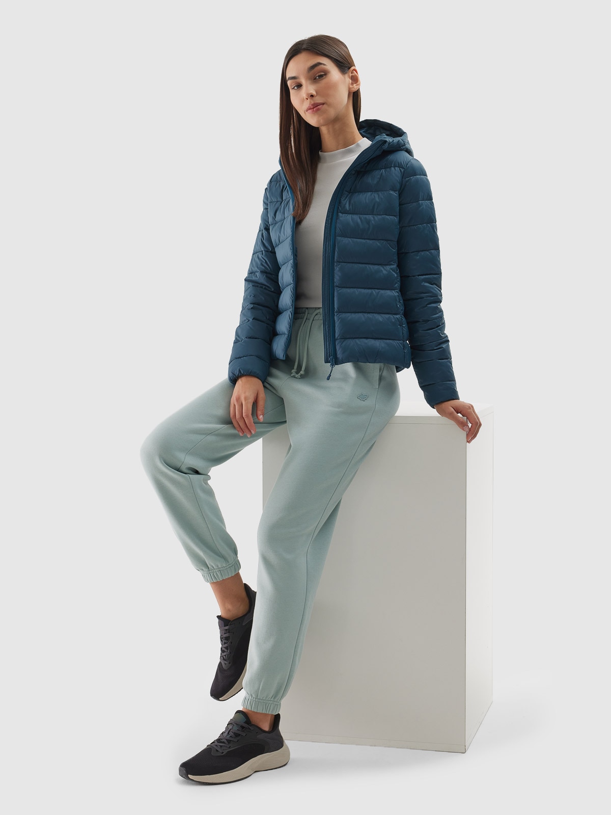 4F Kurtka puchowa z wypełnieniem z recyklingu damska - morska S