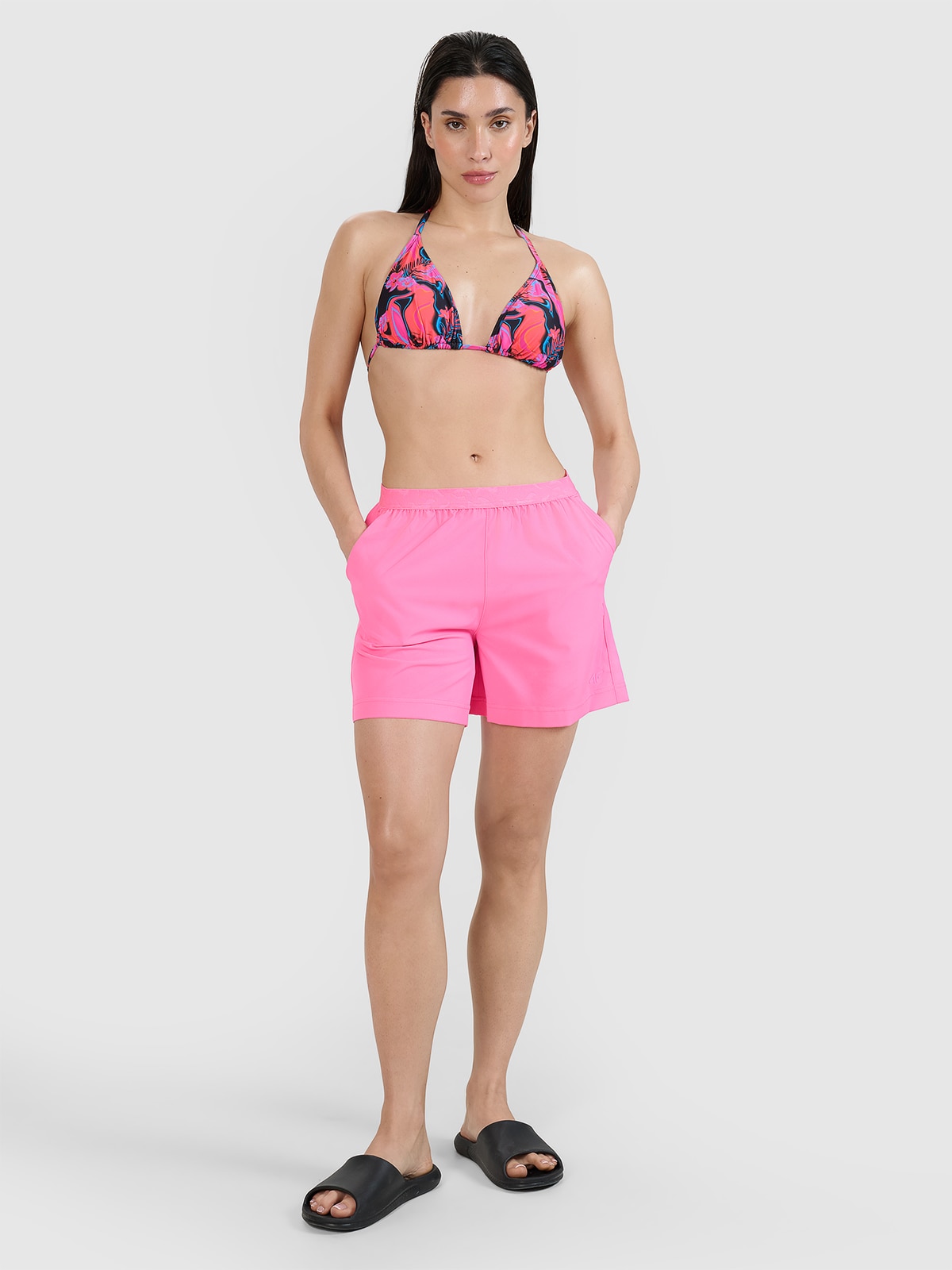 4F Spodenki plażowe damskie - różowe S