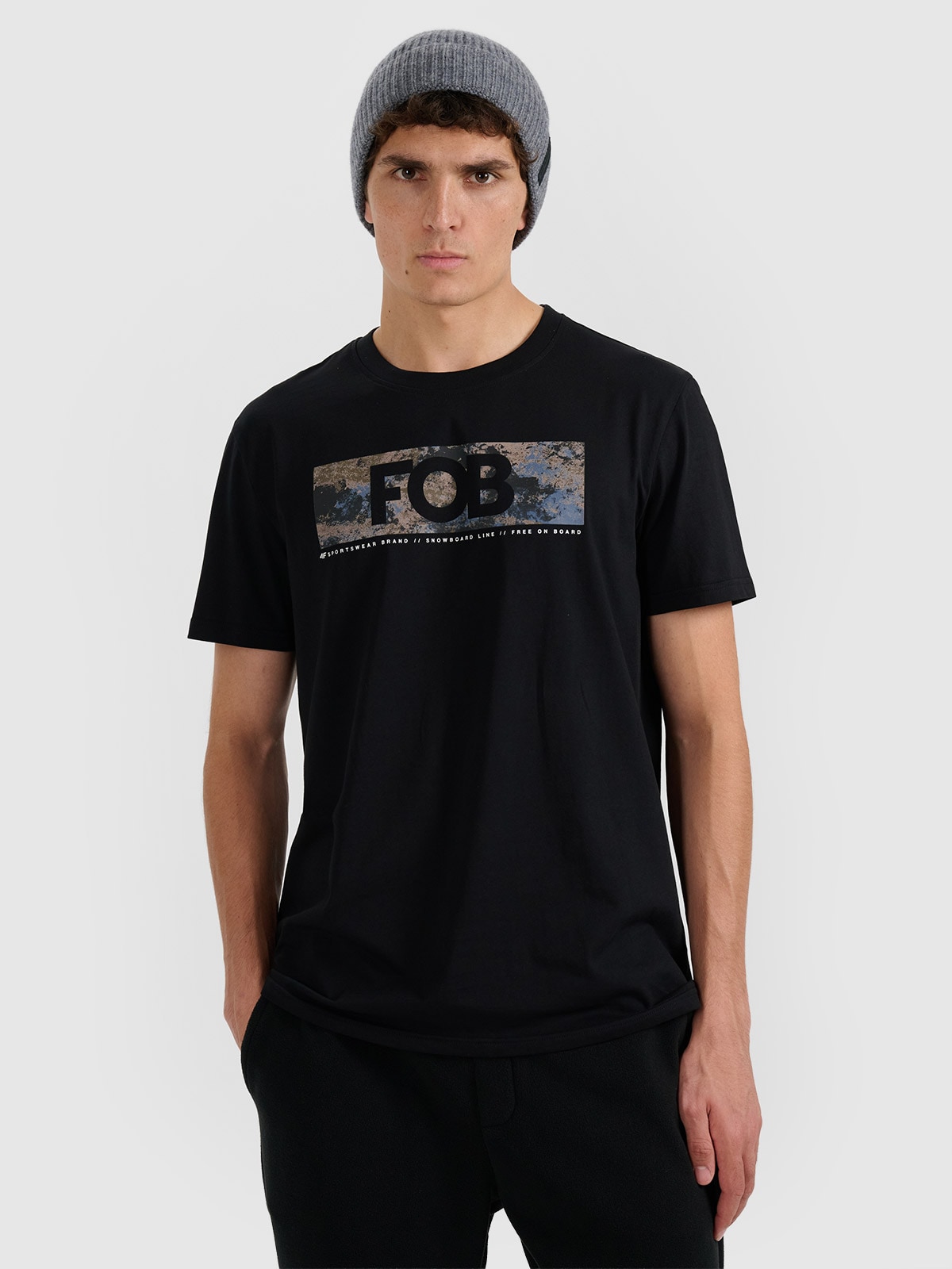 4F T-shirt regular z nadrukiem męski - czarny S