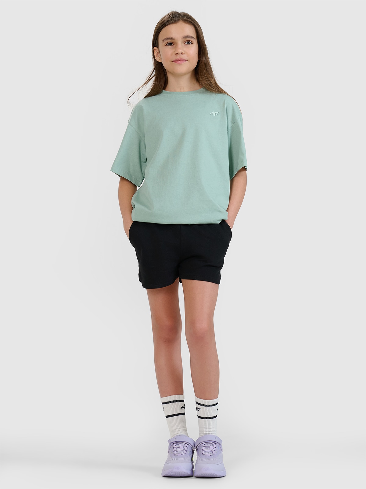 4F Spodenki dresowe dziewczęce - czarne 122/128 (6-8 lat)