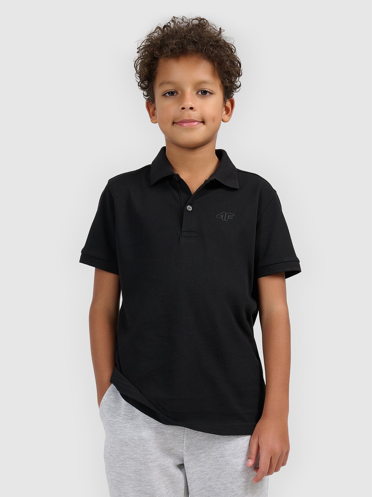 4F Koszulka polo regular chłopięca - czarna 128 (7-8 lat)