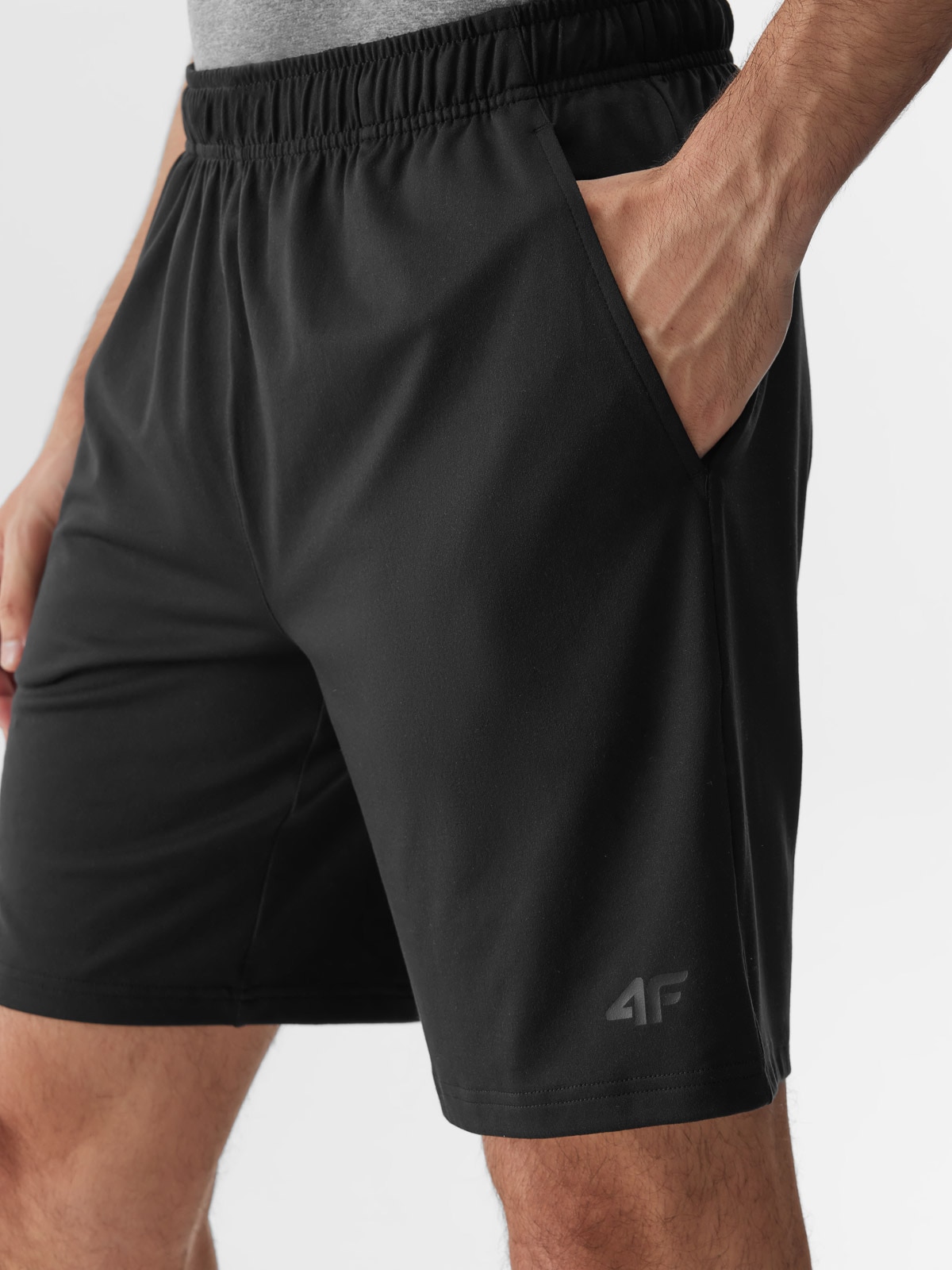 4F Spodenki treningowe regular szybkoschnące męskie - czarne S