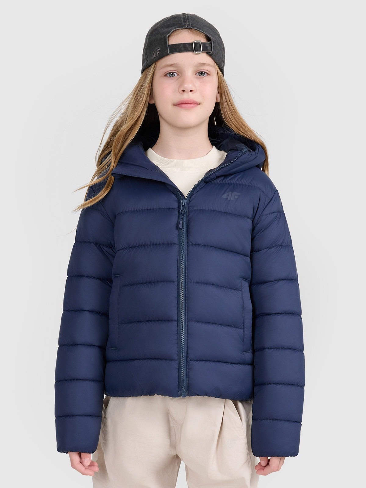 4F Kurtka puchowa z wypełnieniem syntetycznym dziecięca - granatowa 122 (6-7 lat)