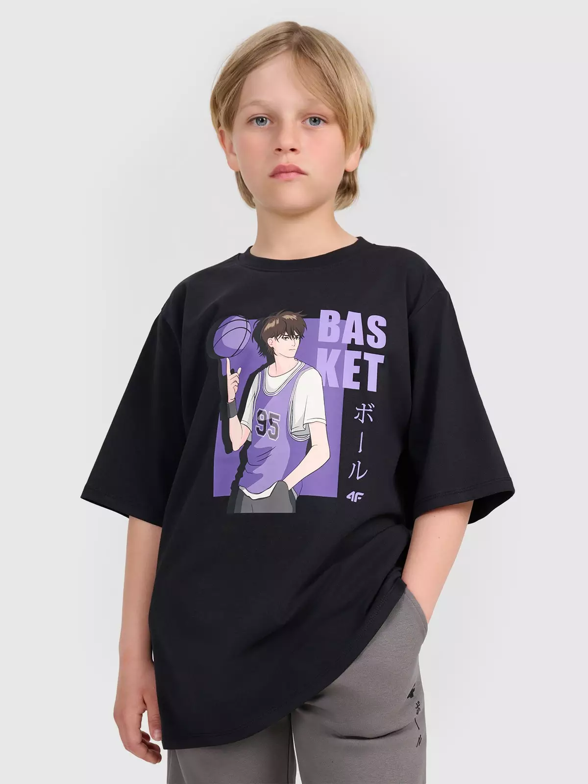 4F T-shirt oversize z nadrukiem chłopięcy - czarny 128 (7-8 lat)