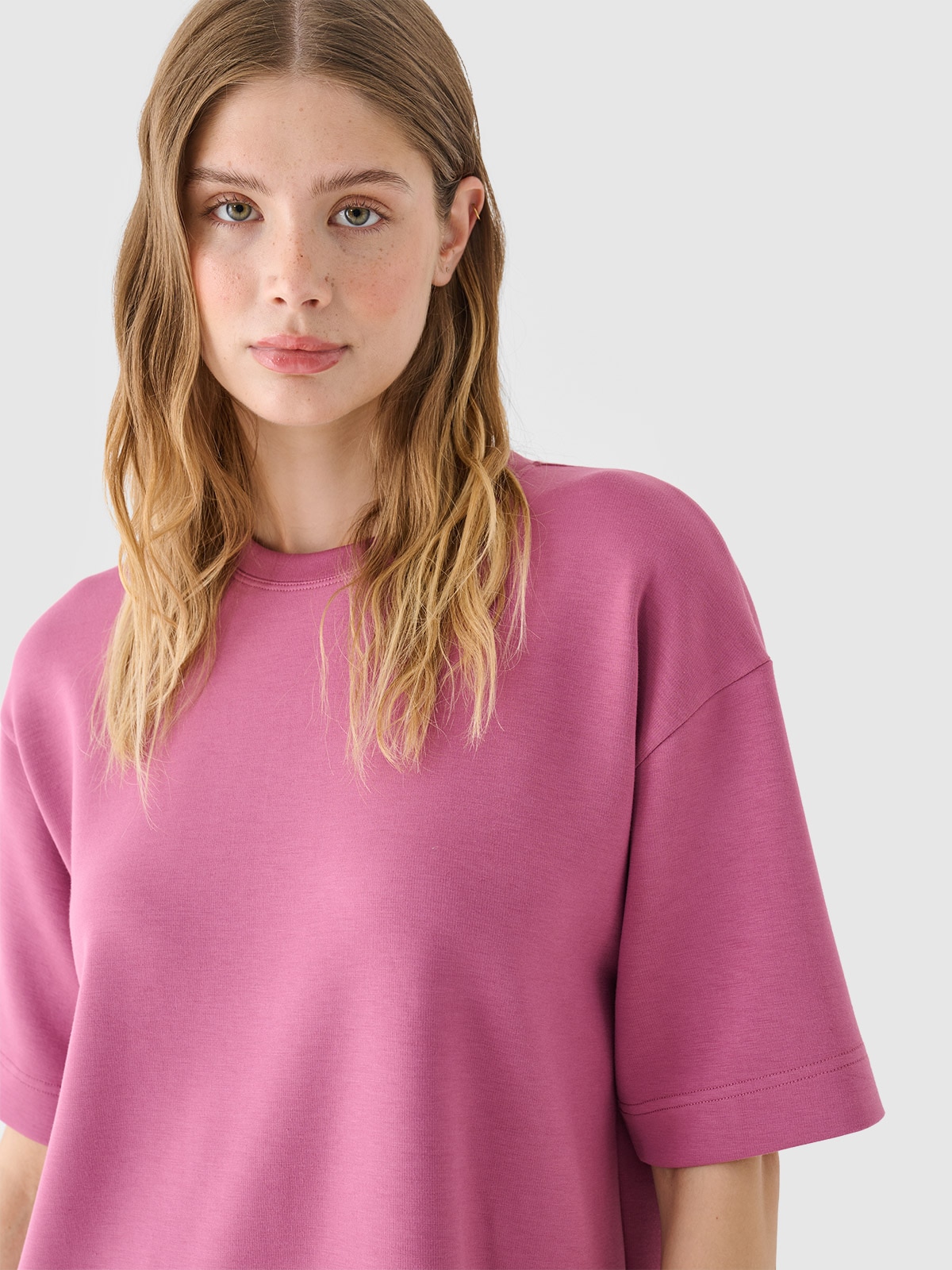 4F T-shirt regular z modalem damski - różowy L