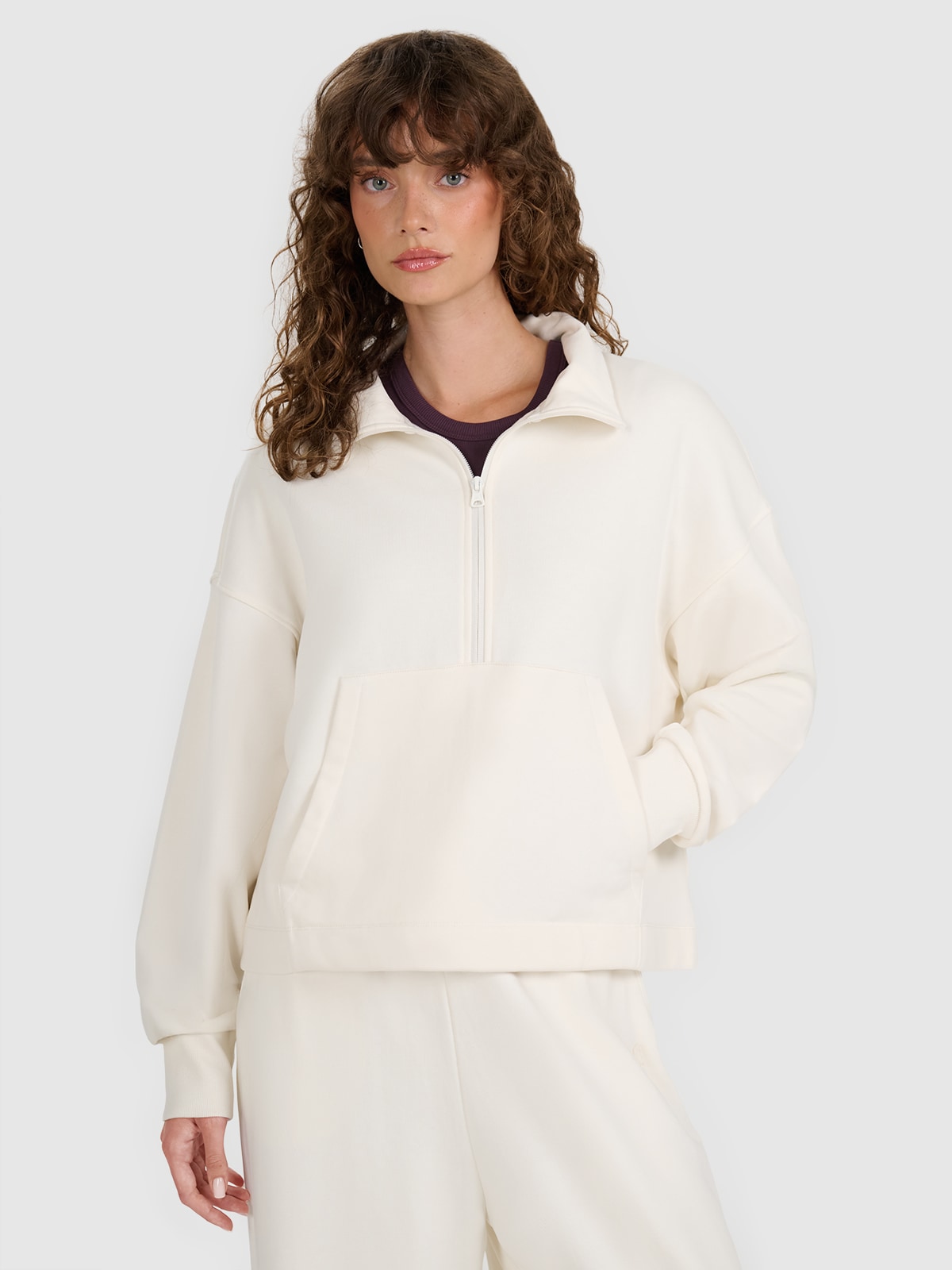 4F Bluza dresowa nierozpinana bez kaptura damska - beżowa XL