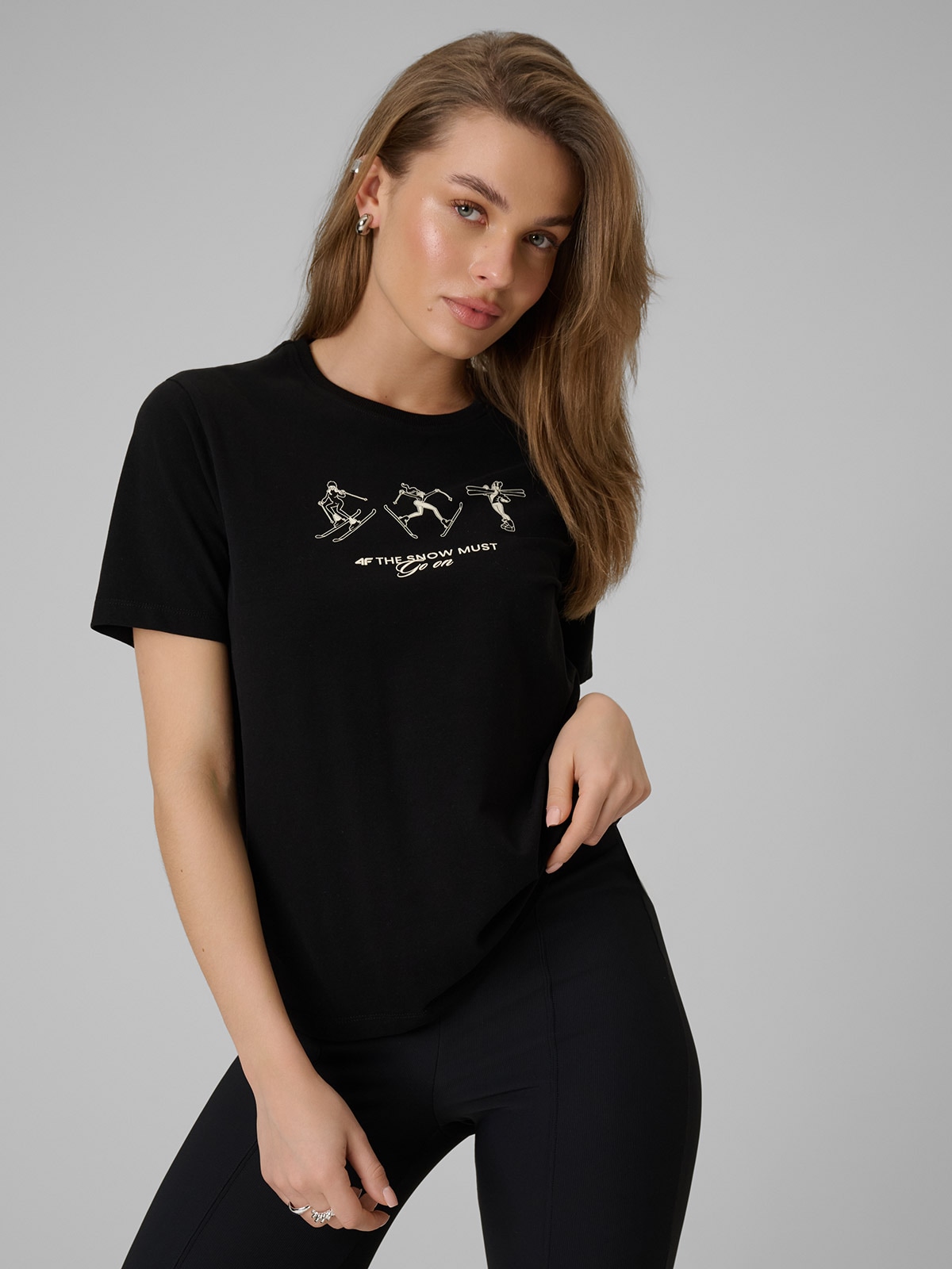 4F T-shirt regular z nadrukiem damski - czarna XS