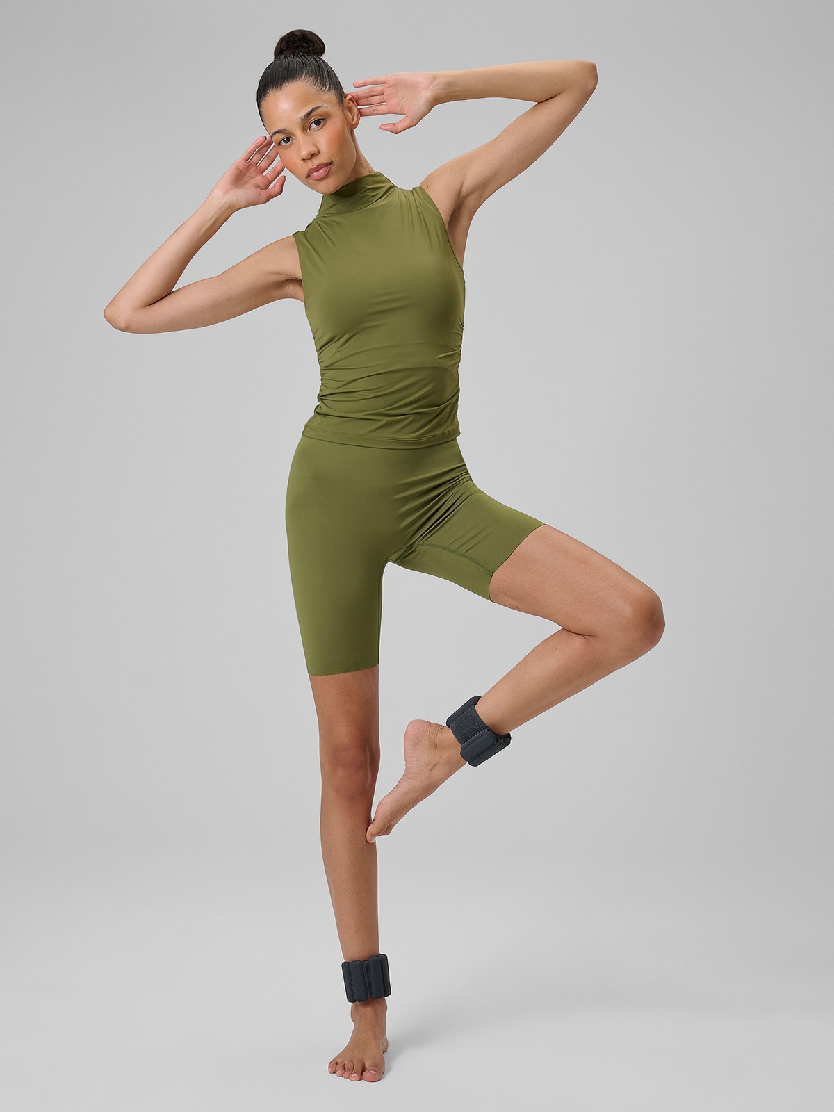 4F Legginsy kolarki do jogi damskie - oliwkowe XS