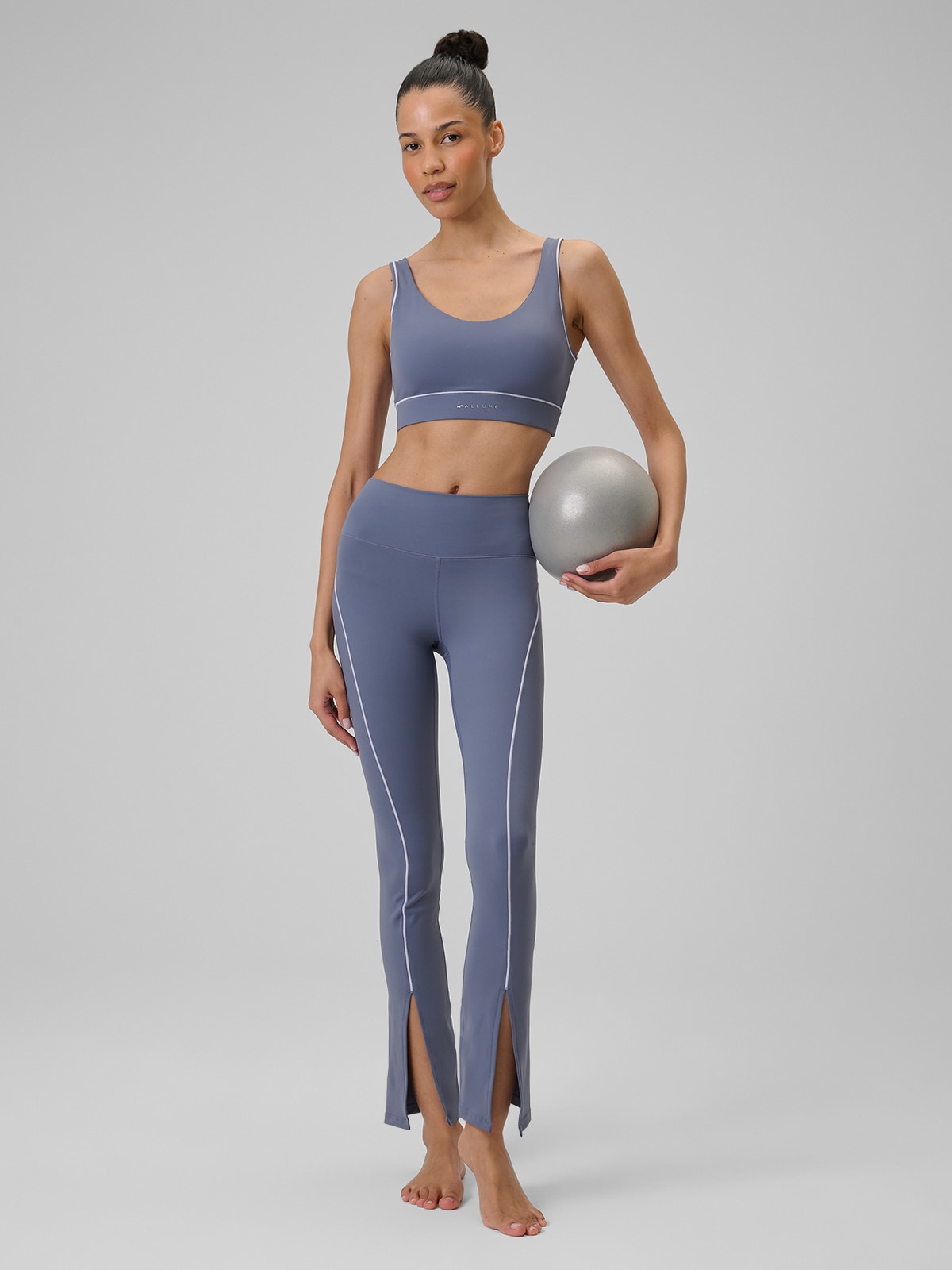 4F Legginsy do jogi szybkoschnące damskie - niebieskie L