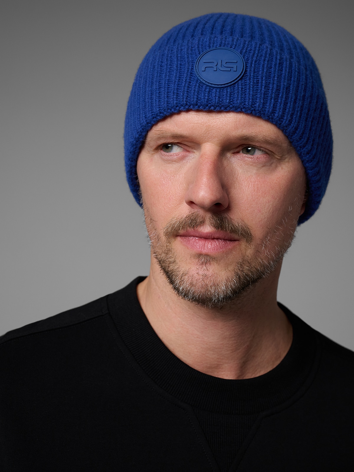 4F Czapka beanie wełniana 4F x Robert Lewandowski - granatowa M