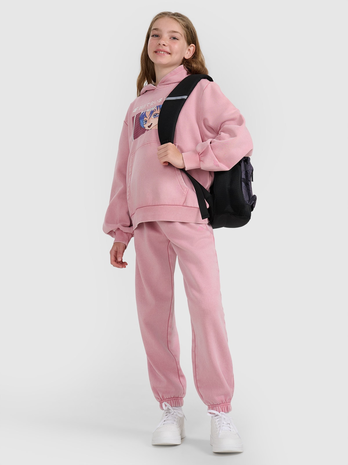 4F Spodnie dresowe joggery dziewczęce - różowe 140 (9-10 lat)