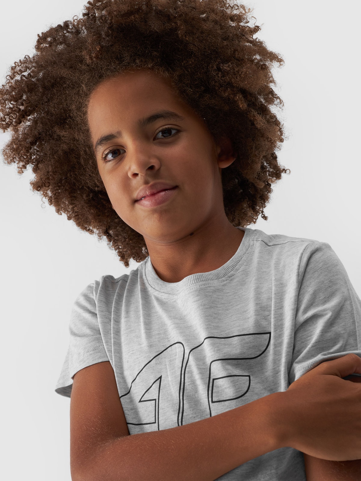 4F T-shirt z nadrukiem chłopięcy - szary 134 (8-9 lat)
