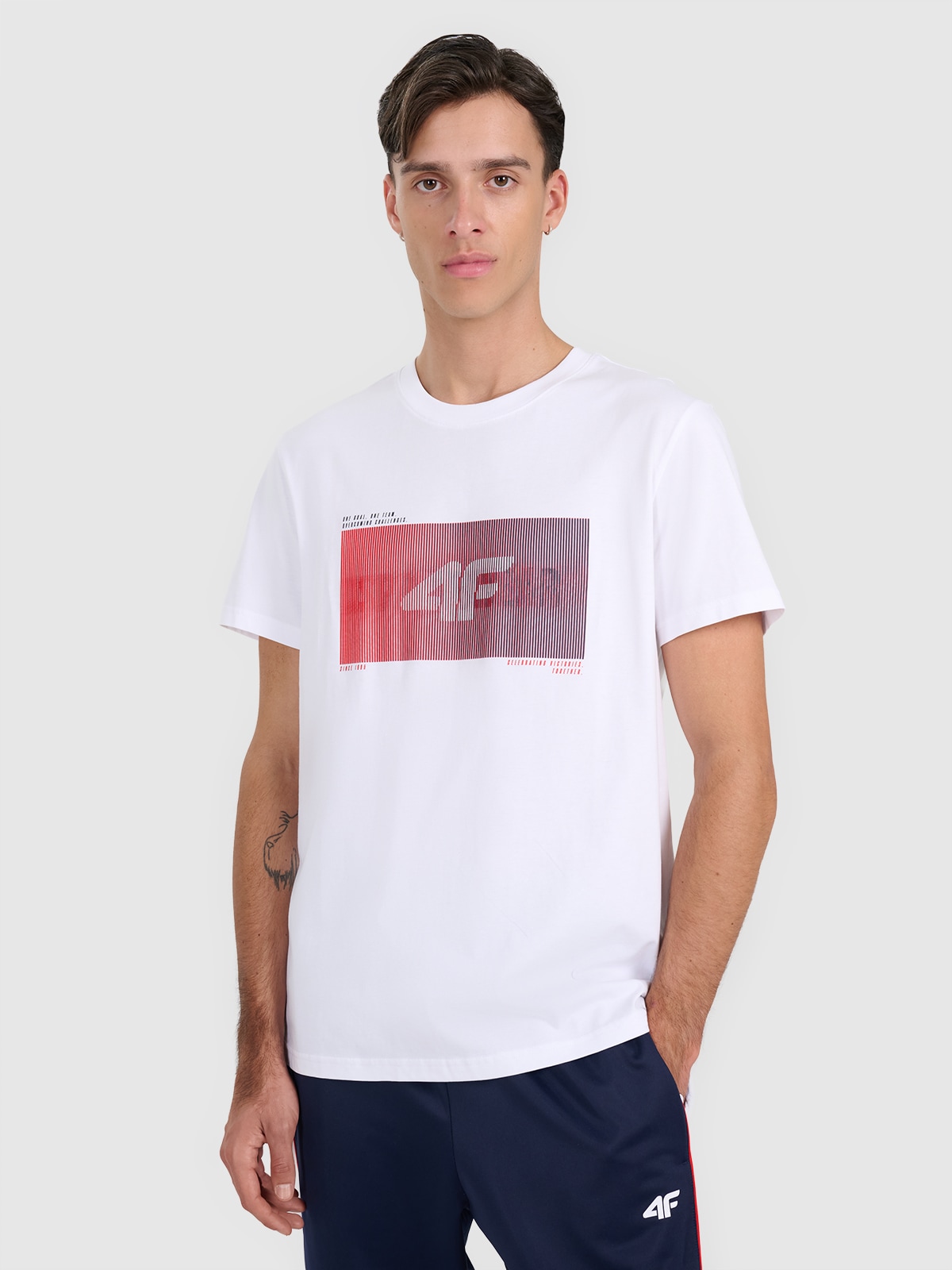 4F T-shirt regular z nadrukiem męski - biały XL