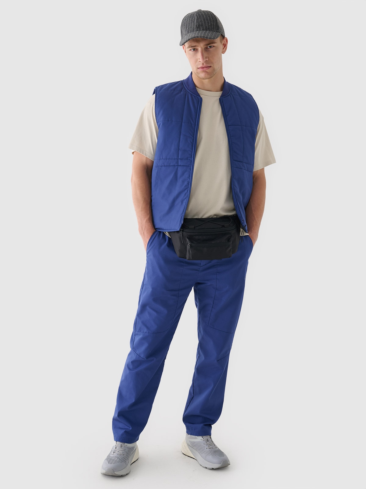 4F Spodnie casual męskie - granatowe XL