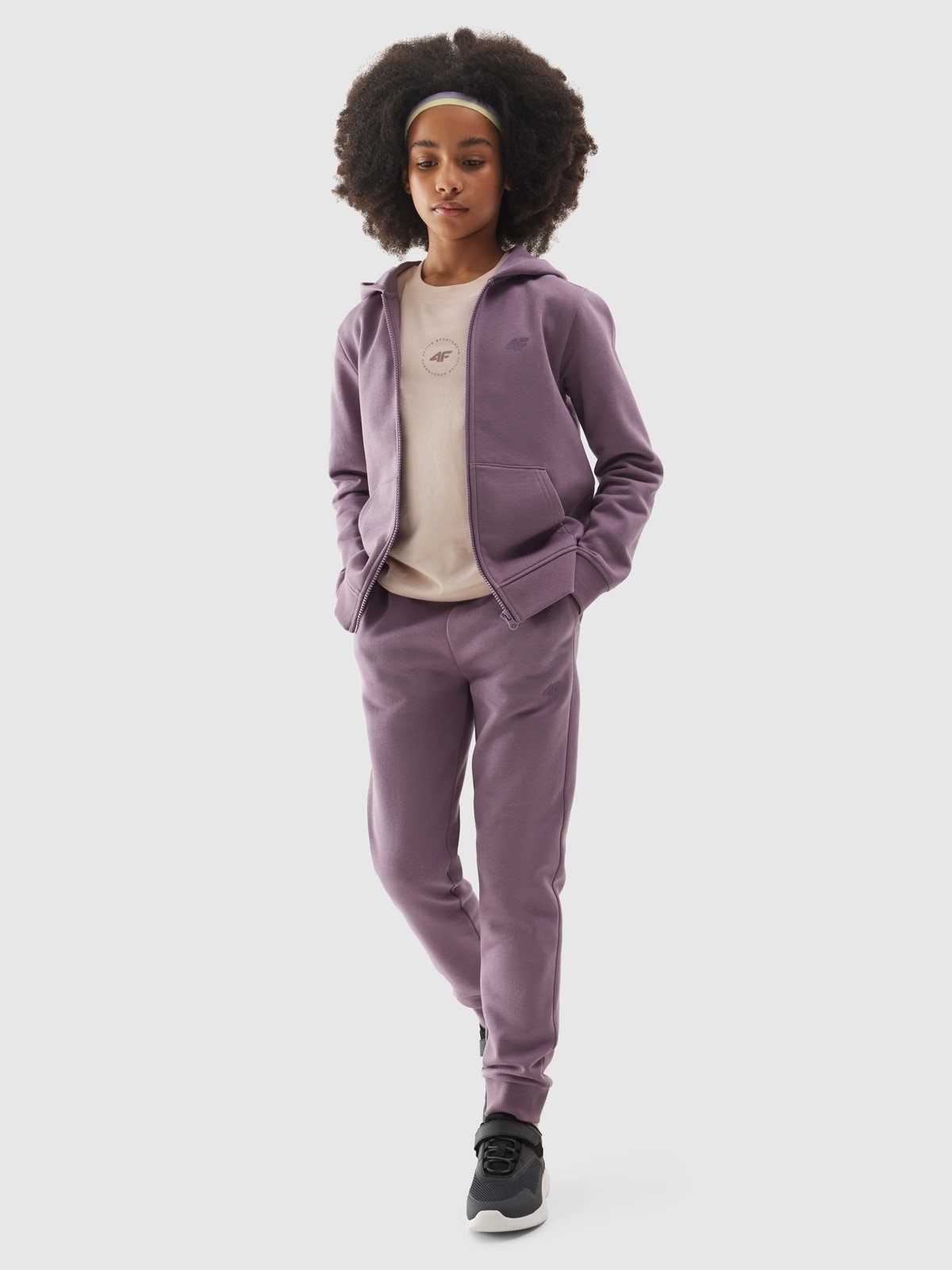 4F Spodnie dresowe joggery dziewczęce - fioletowe 152 (11-12 lat)