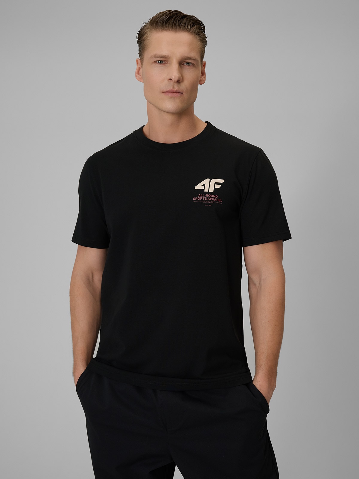 4F T-shirt regular gładki męski - czarny L