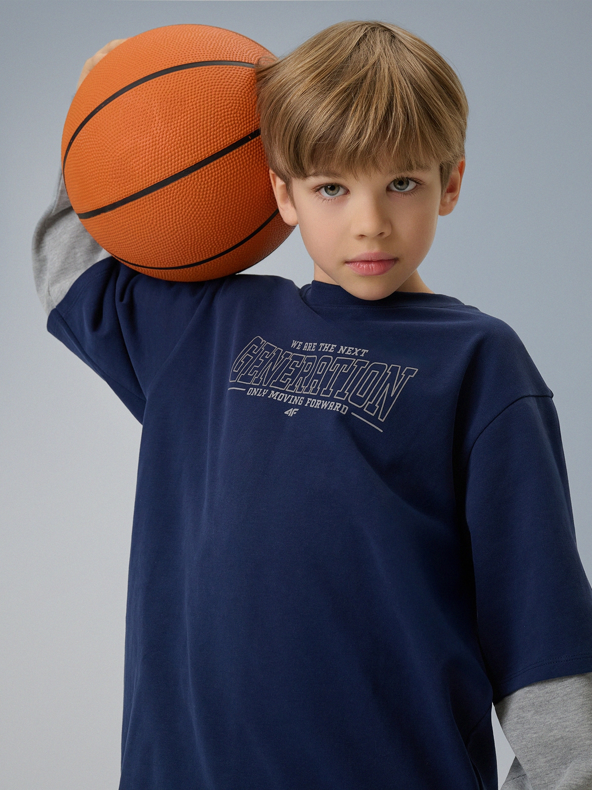4F Longsleeve loose z nadrukiem chłopięcy - granatowy 146/152 (10-12 lat)