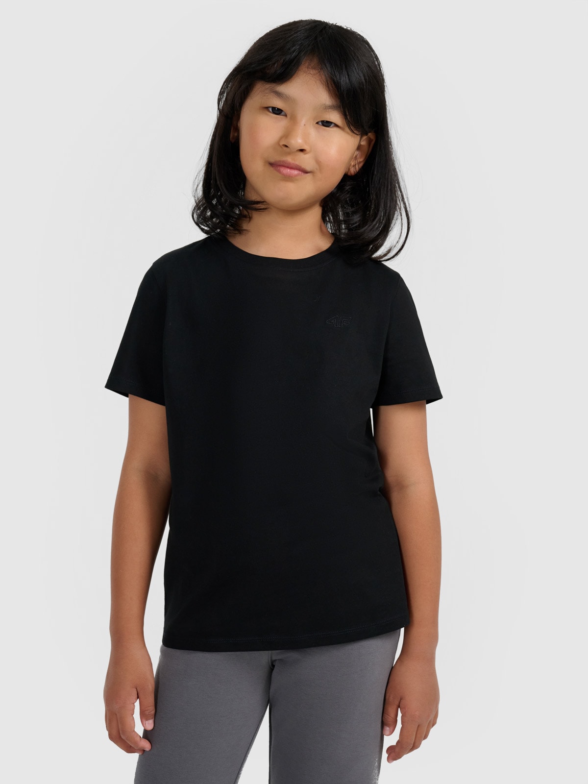 4F T-shirt regular gładki dziewczęcy - czarny 134 (8-9 lat)