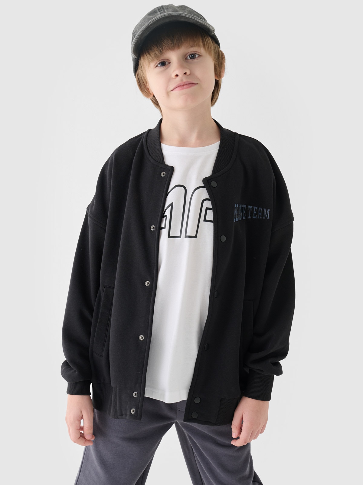 4F Bluza dresowa bejsbolowa chłopięca - czarna 146 (10-11 lat)