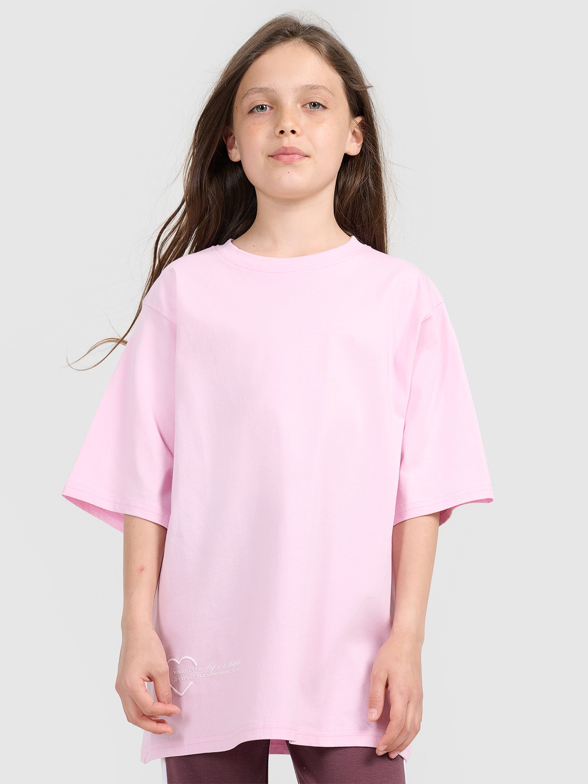 4F T-shirt oversize z nadrukiem dziewczęcy - różowy 152 (11-12 lat)