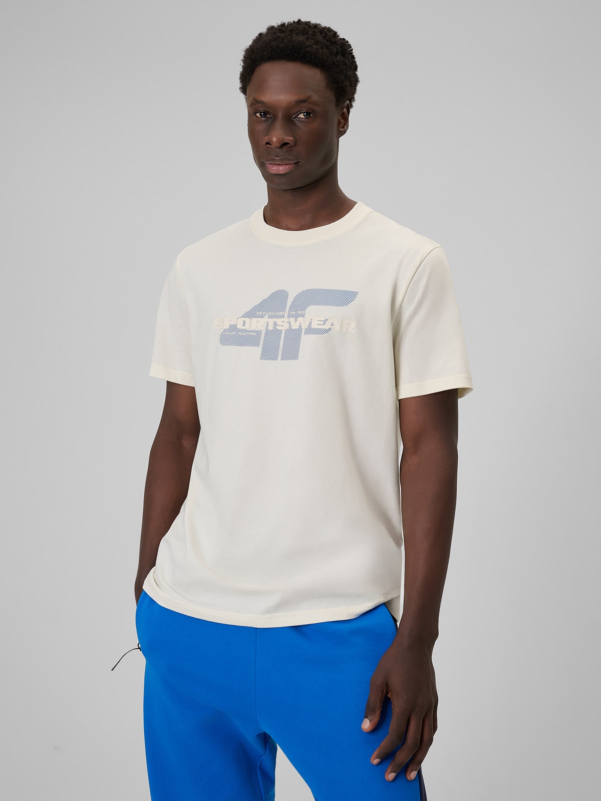 4F T-shirt regular z nadrukiem męski - beżowy S