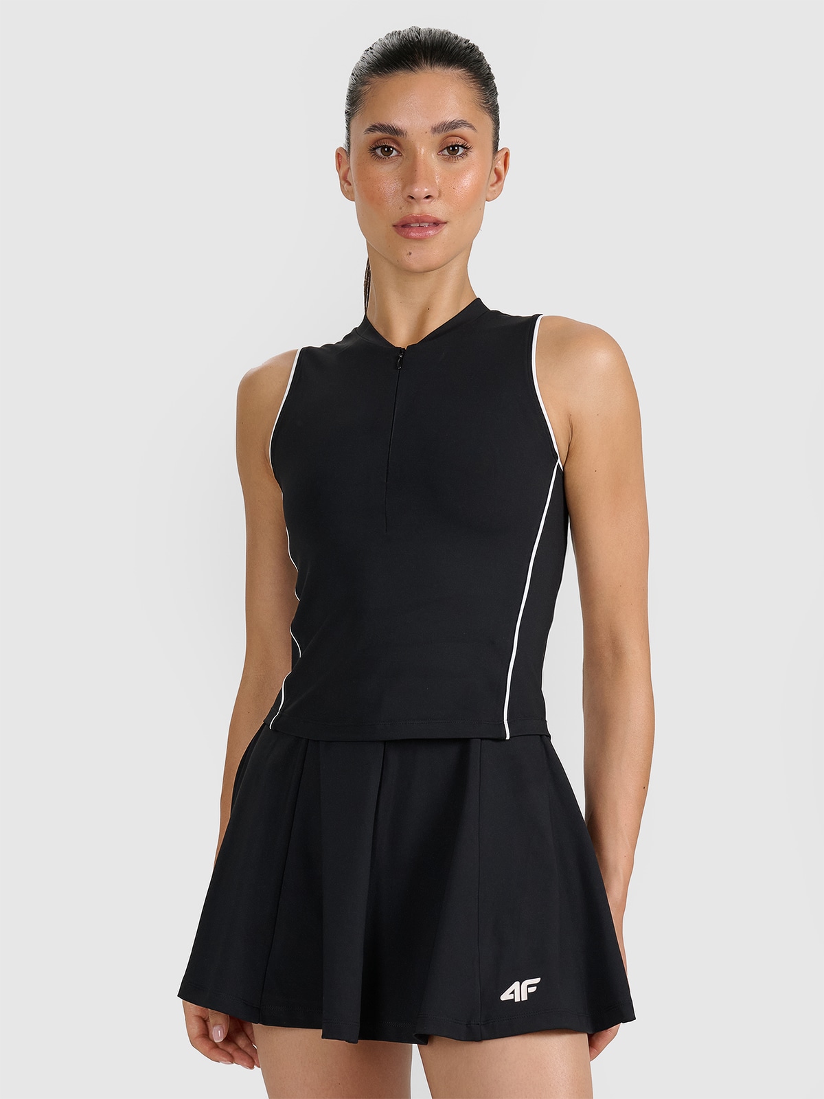 4F Top tenisowy slim szybkoschnący damski - czarny XL