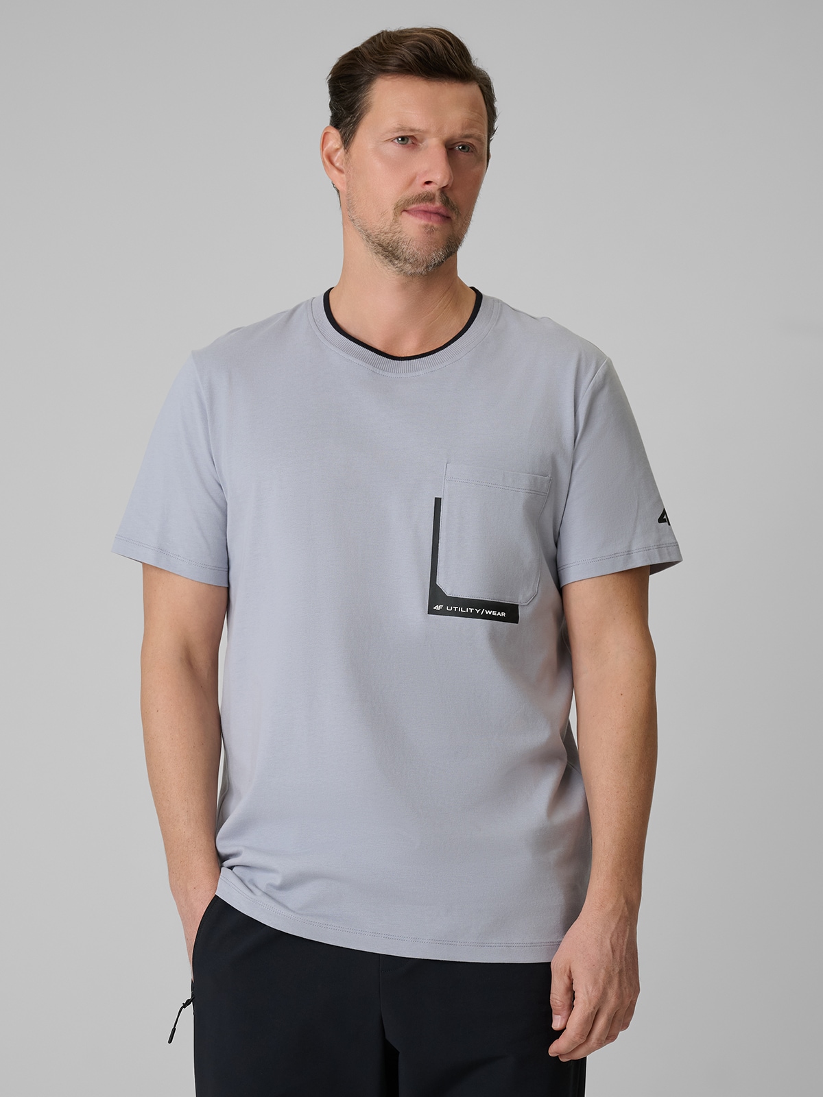 4F T-shirt regular z nadrukiem męski - szary L