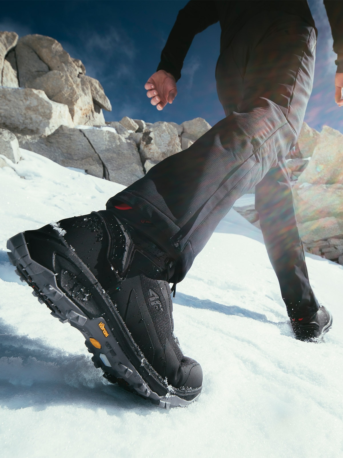 4F Wysokie buty trekkingowe ICE CRACKER z izolacją Primaloft męskie - czarne 42