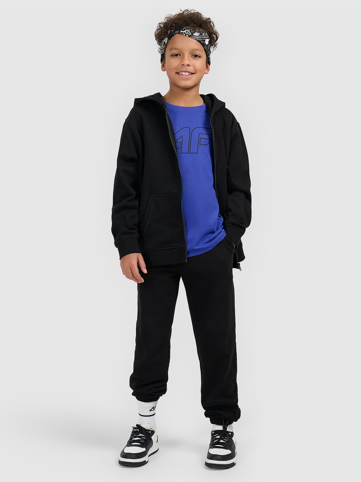 4F Bluza dresowa rozpinana z kapturem chłopięca - czarna 164 (13-14 lat)