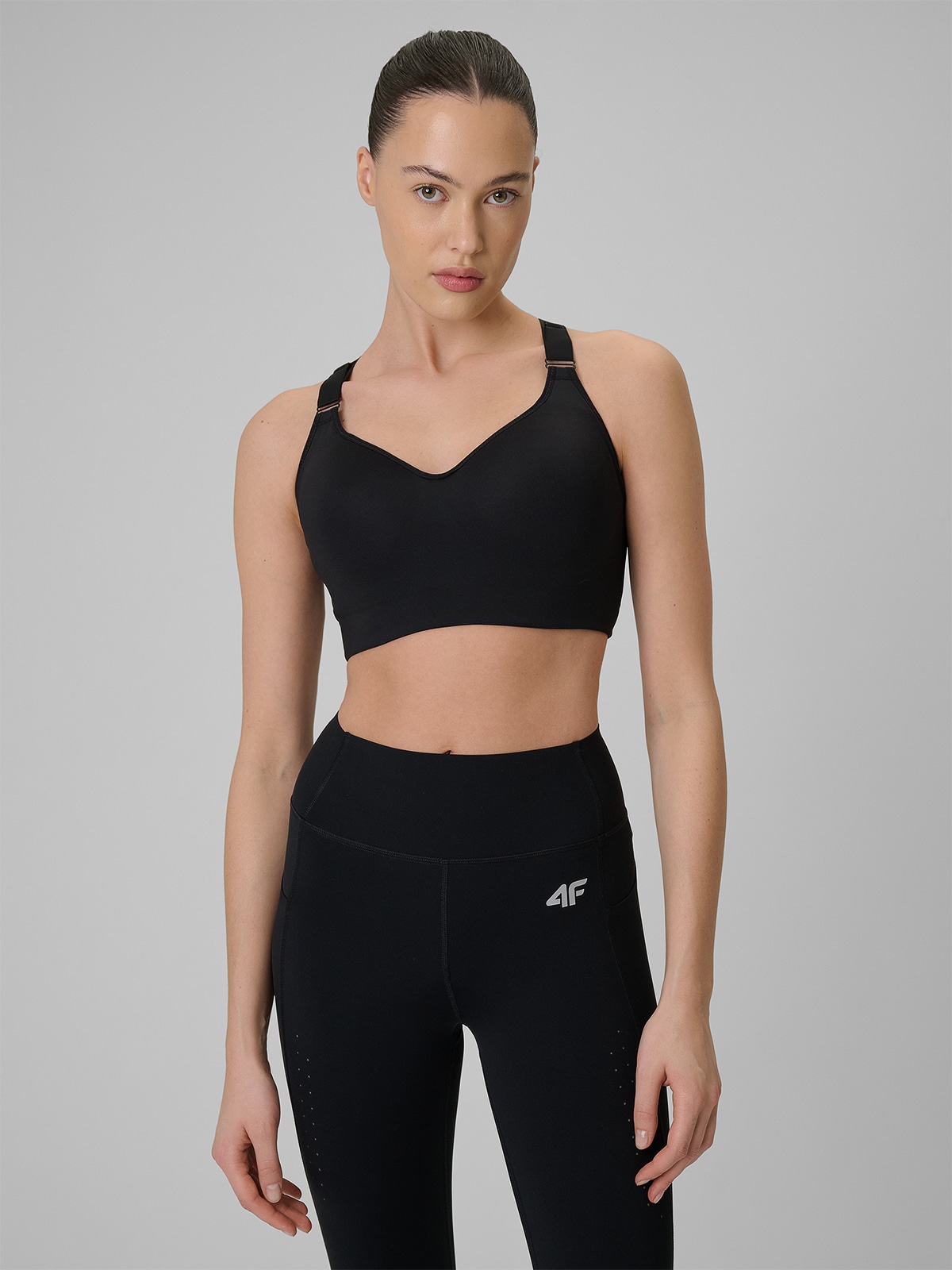 4F Biustonosz treningowy z wysokim wsparciem damski - czarny L