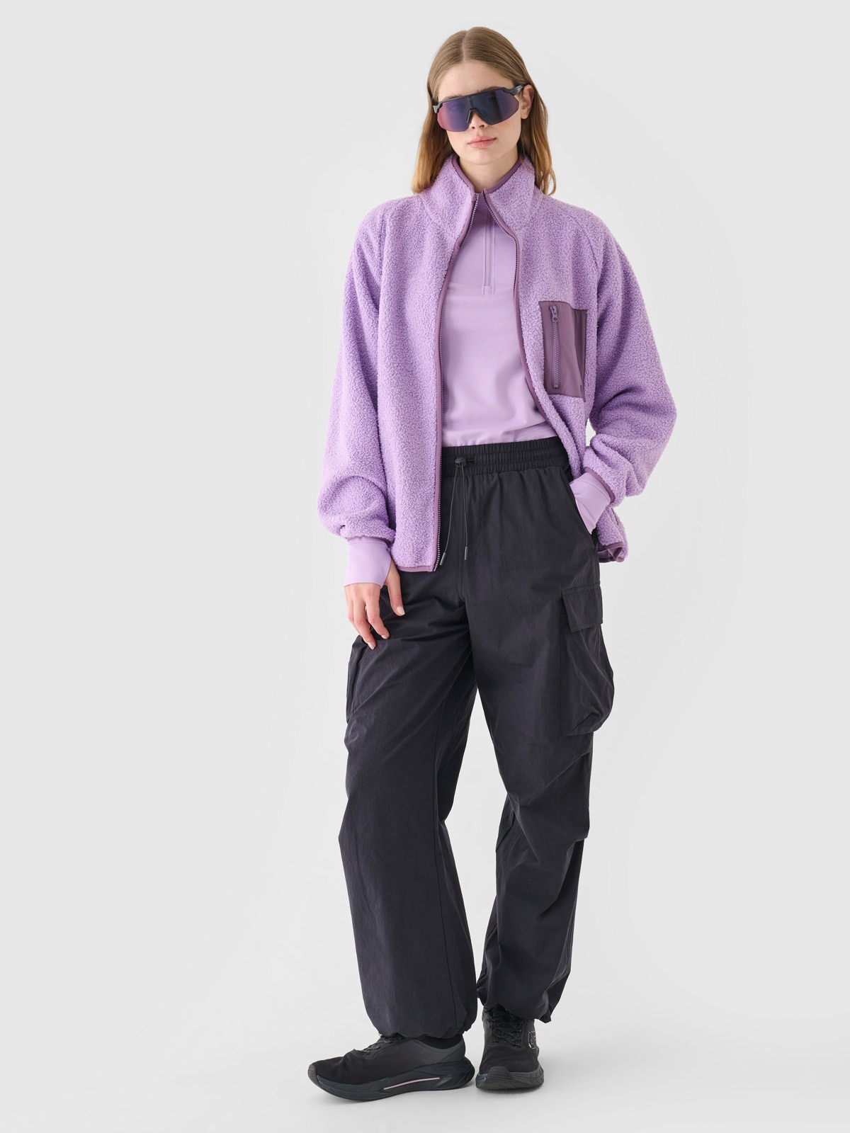 4F Spodnie casual cargo damskie - czarne M