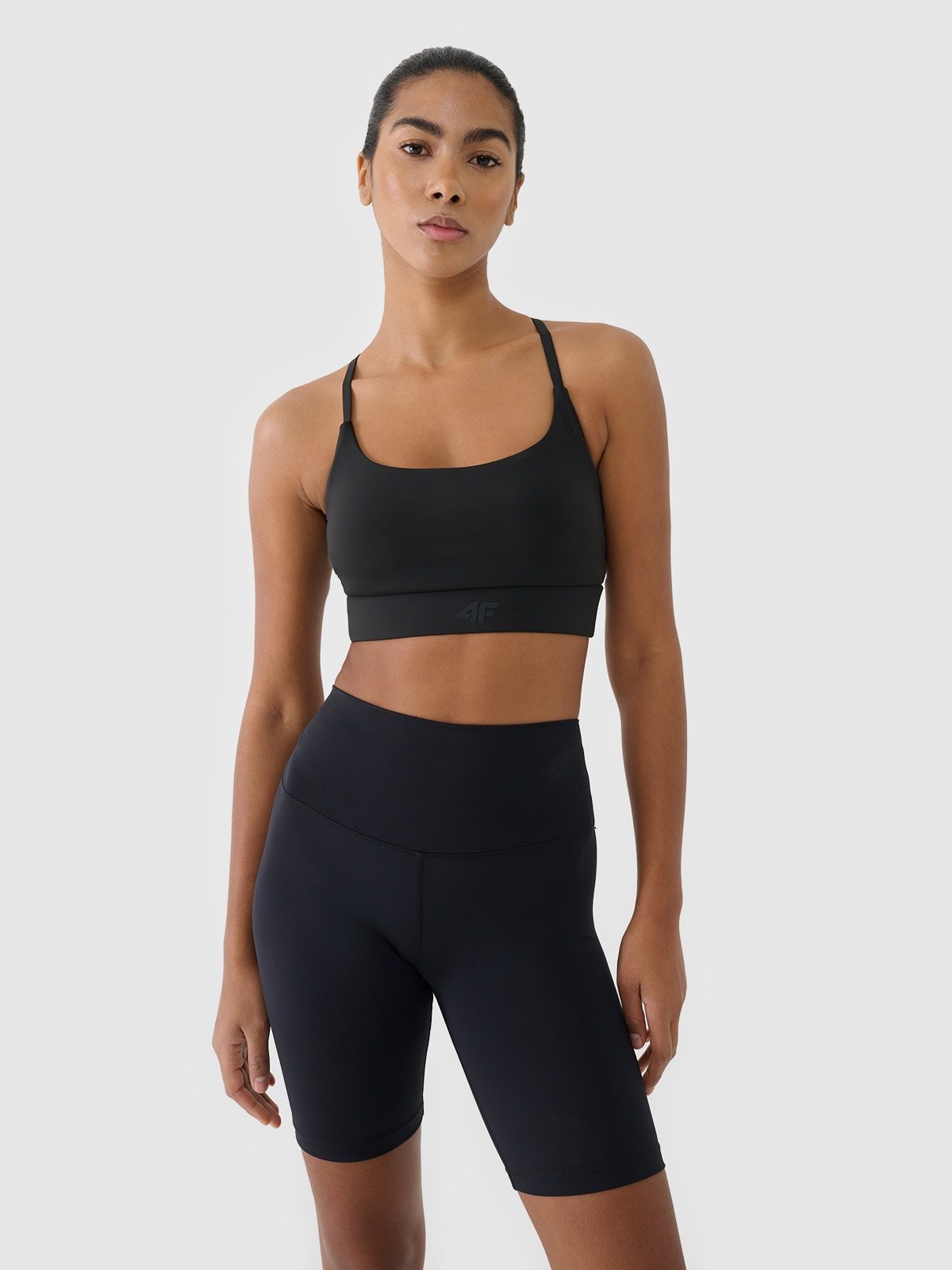 4F Biustonosz treningowy z niskim wsparciem - czarny XL