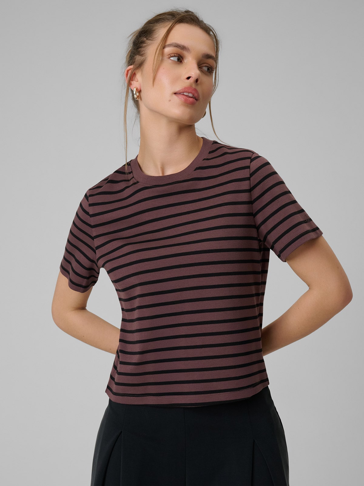 4F T-shirt regular gładki damski - brązowy S