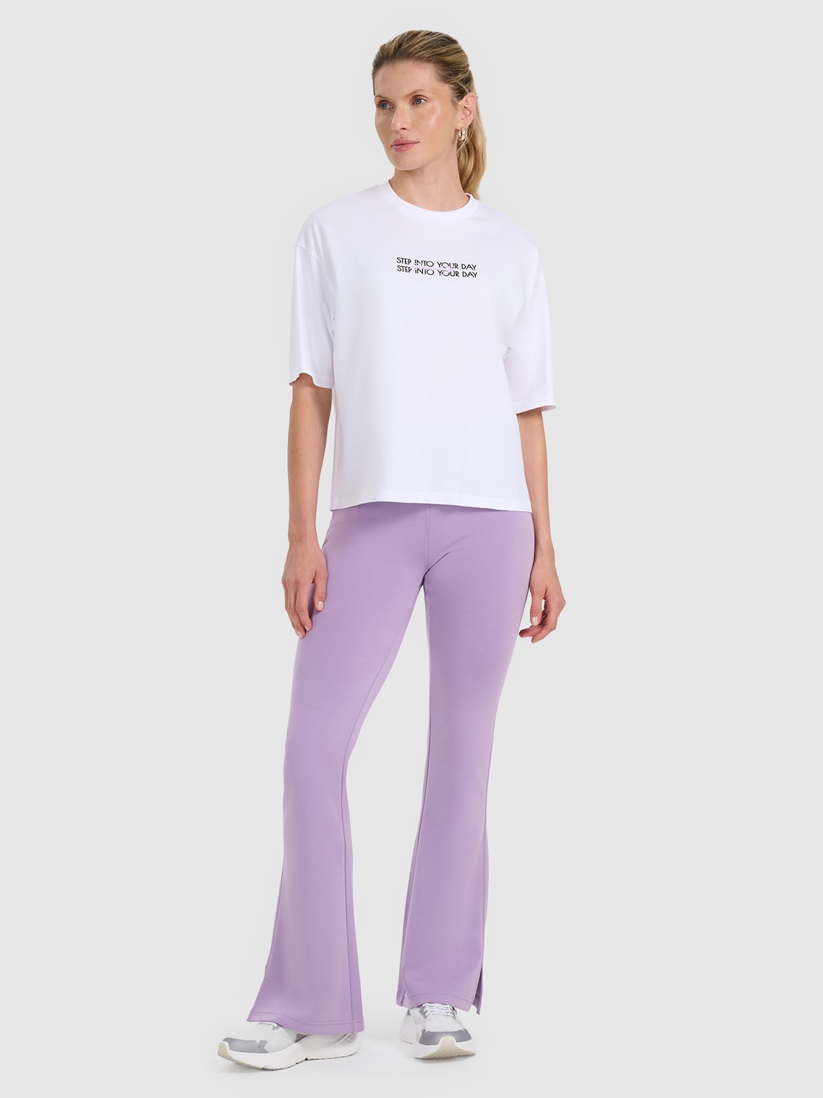 4F Legginsy z rozszerzanymi nogawkami damskie - fioletowe S