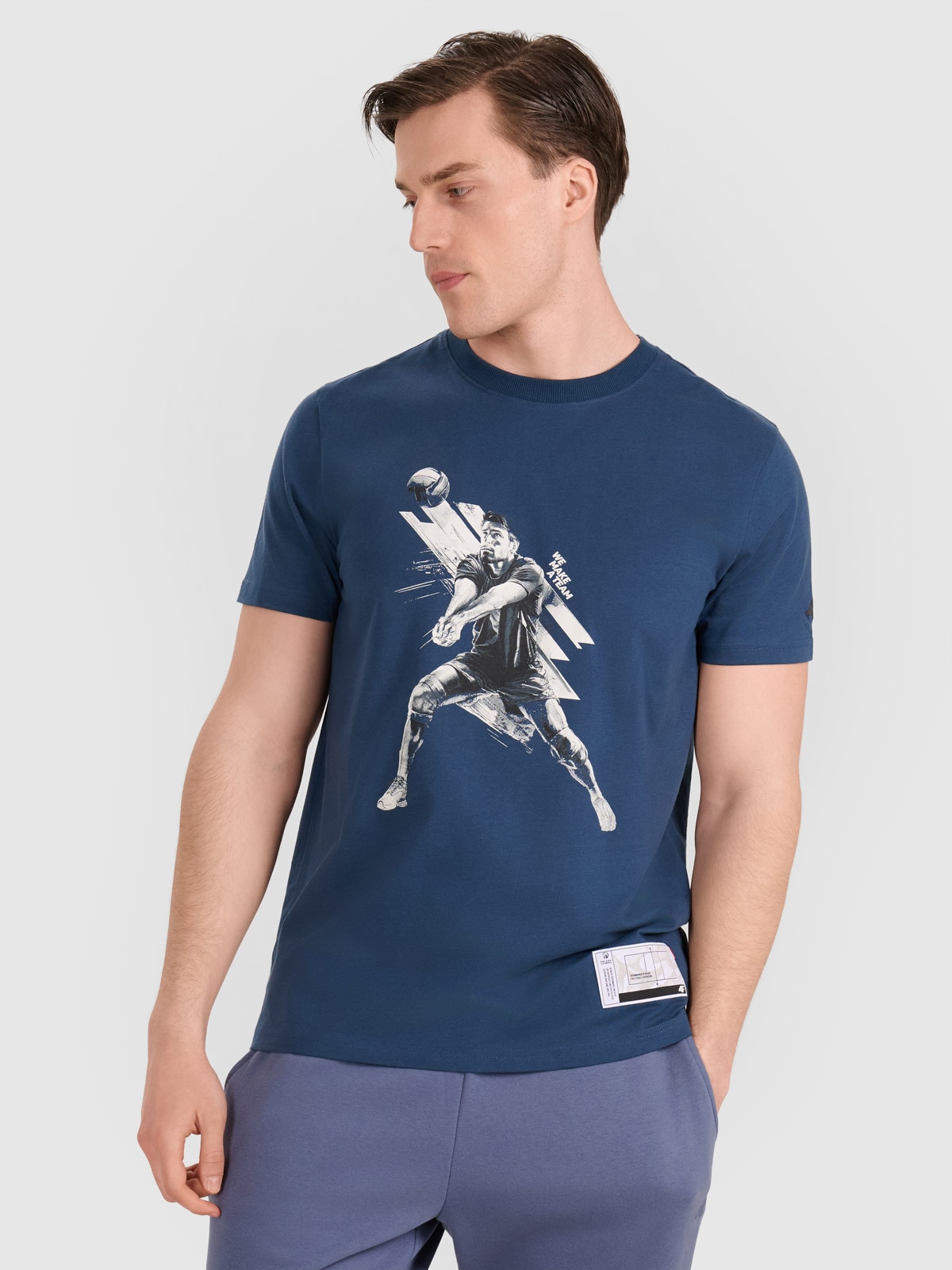 4F T-shirt regular z nadrukiem siatkarskim męski - granatowy XXL