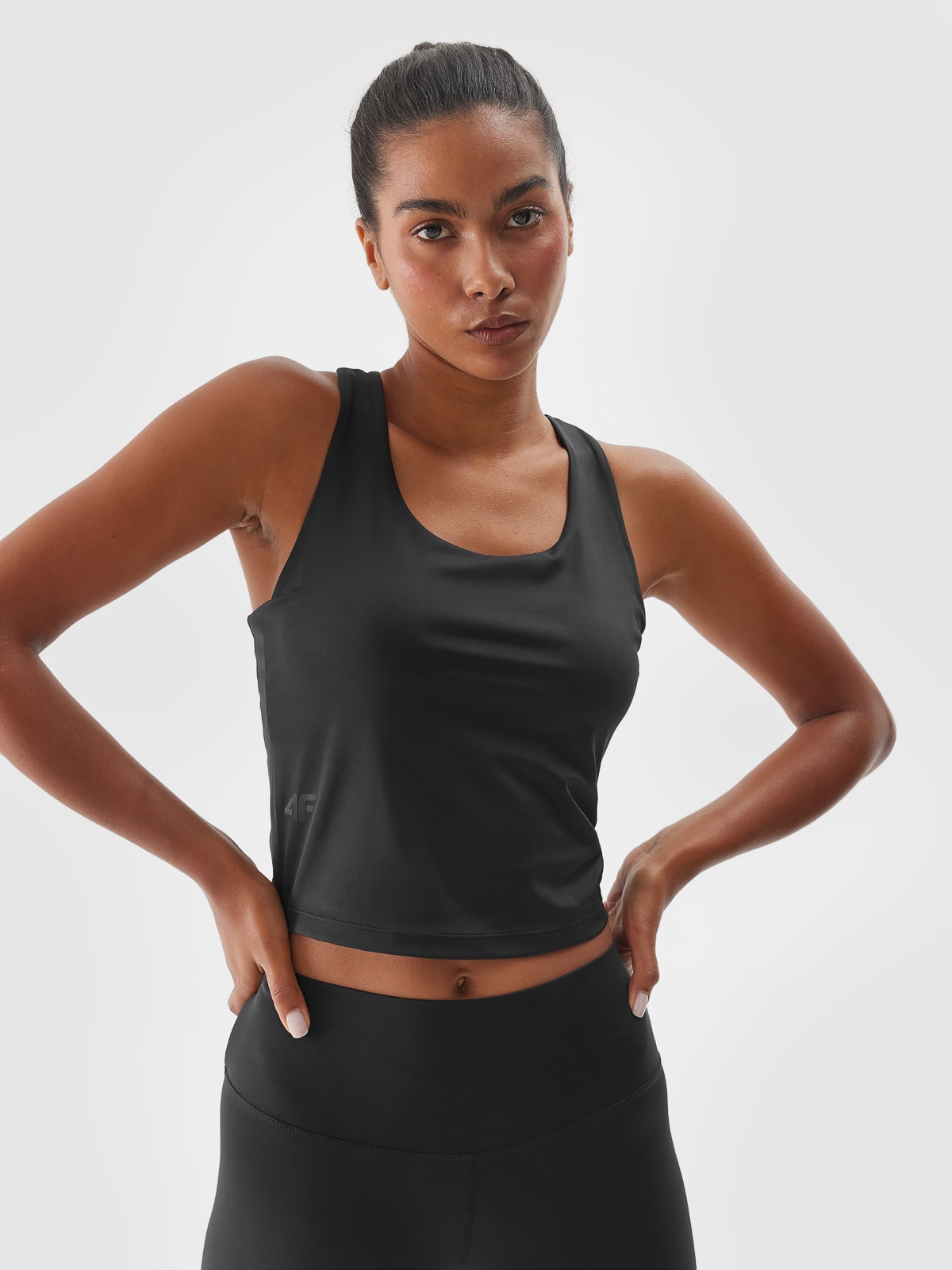 4F Top treningowy szybkoschnący damski - czarny S