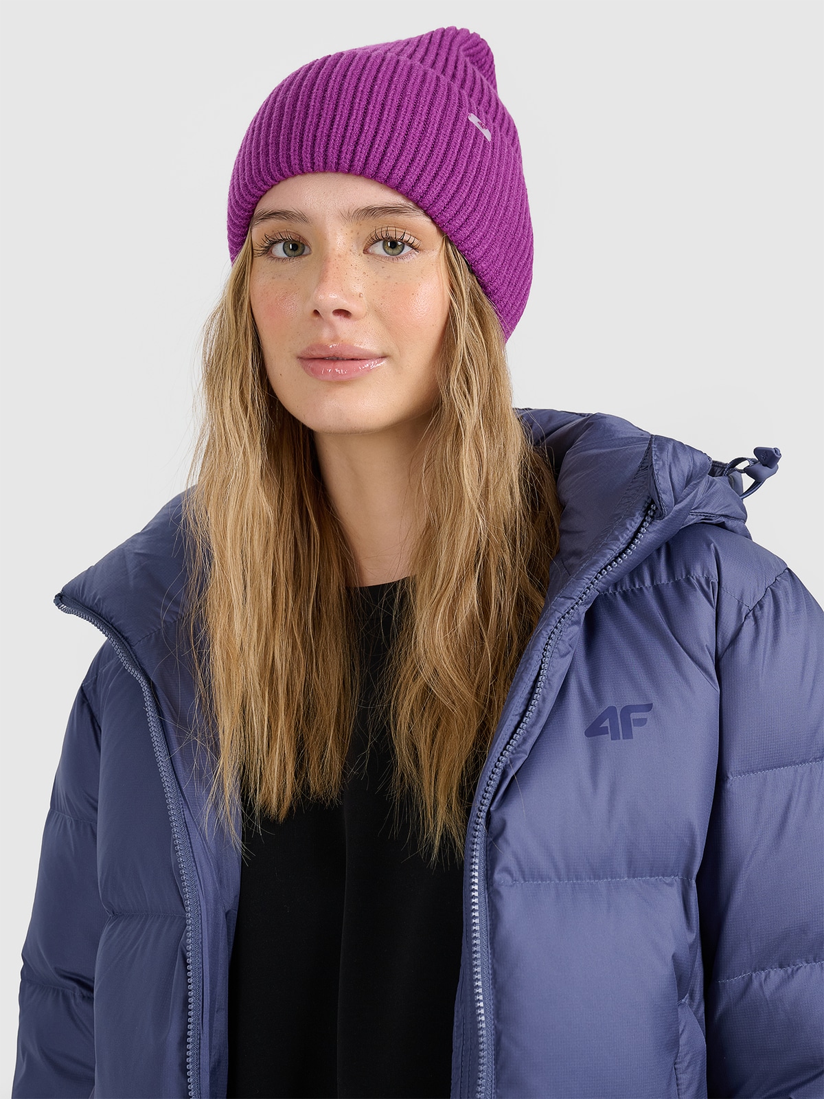 4F Czapka beanie damska - fioletowa M