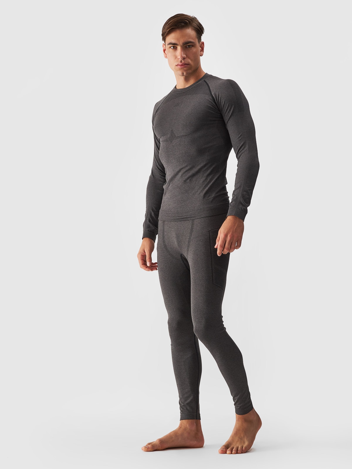 4F Bielizna termoaktywna bezszwowa (dół) męska - czarna L/XL