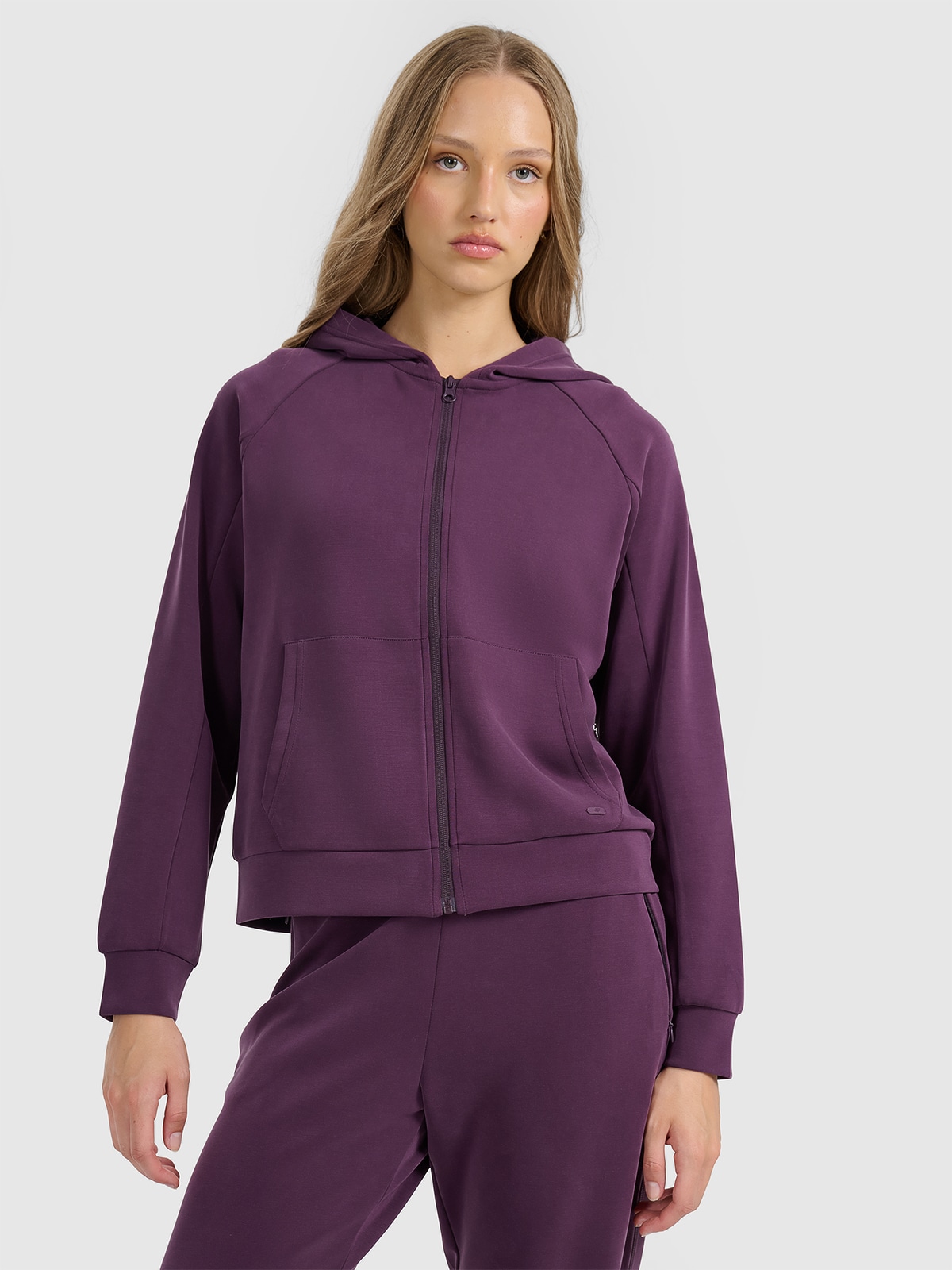 4F Bluza dresowa rozpinana z modalem damska - fioletowa S
