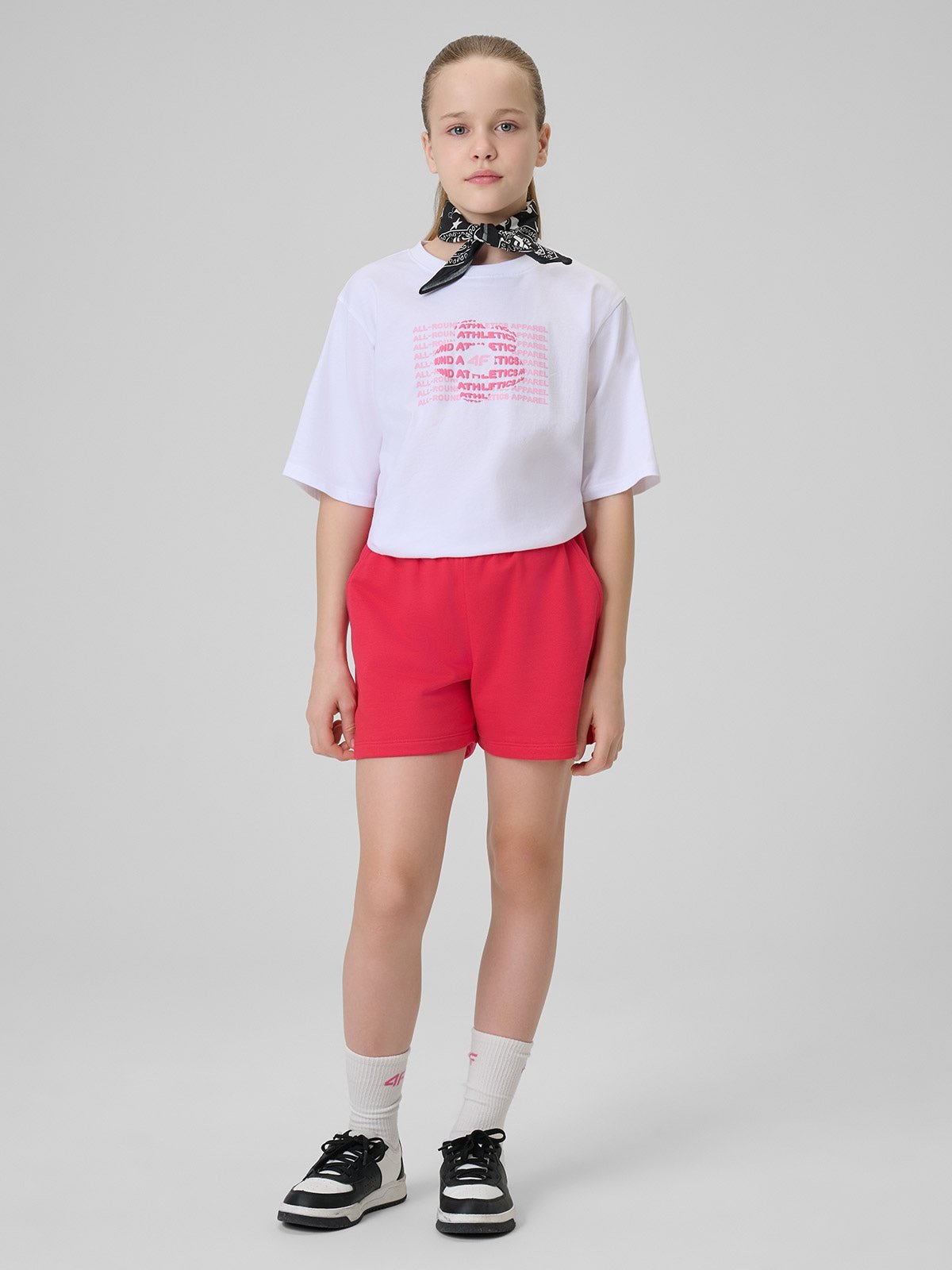 4F Spodenki dresowe dziewczęce - różowe 158 (12-13 lat)