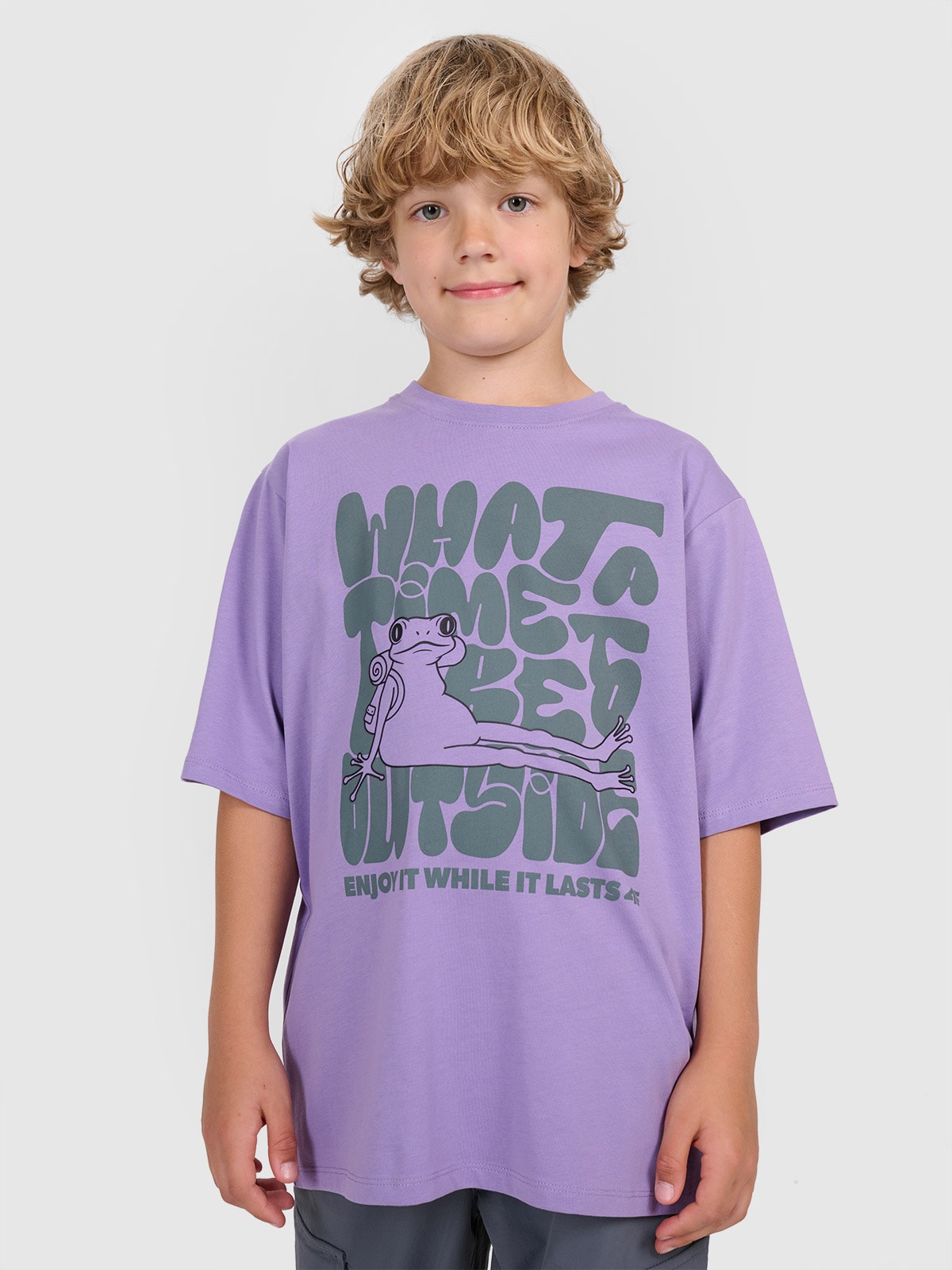 4F T-shirt oversize z nadrukiem chłopięcy - fioletowy 158 (12-13 lat)