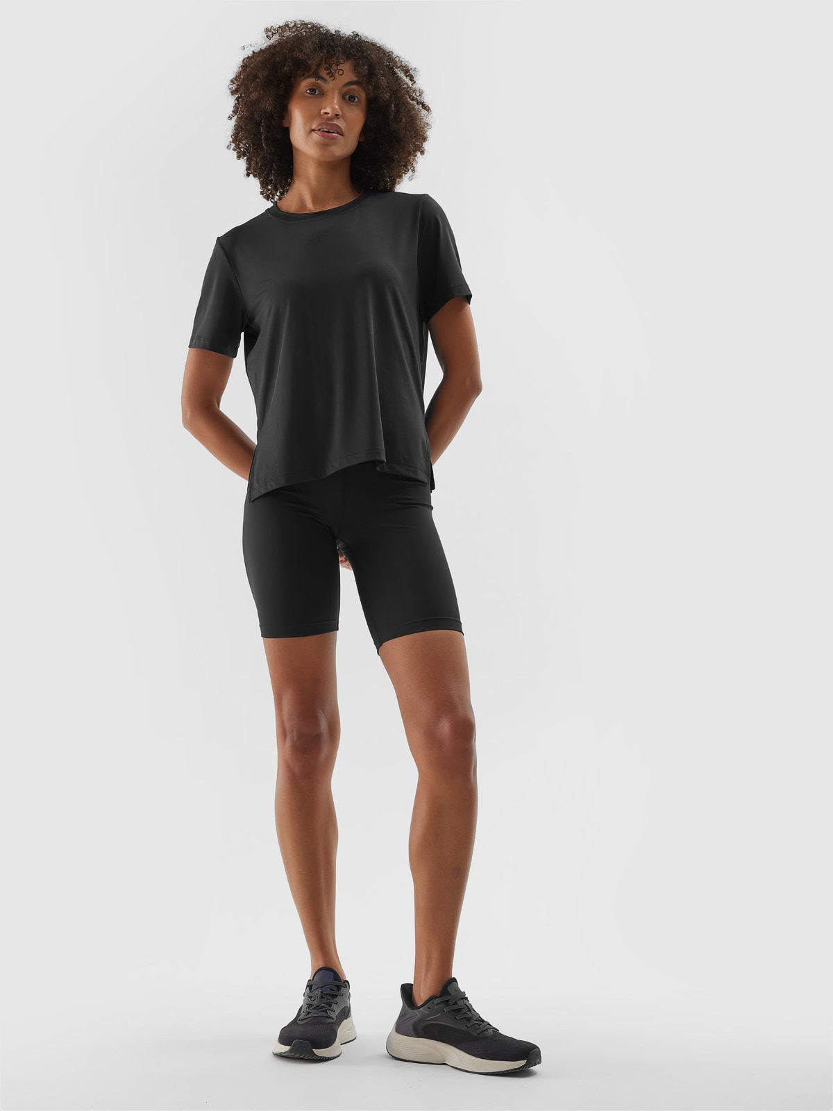 4F Legginsy krótkie treningowe damskie - czarne S