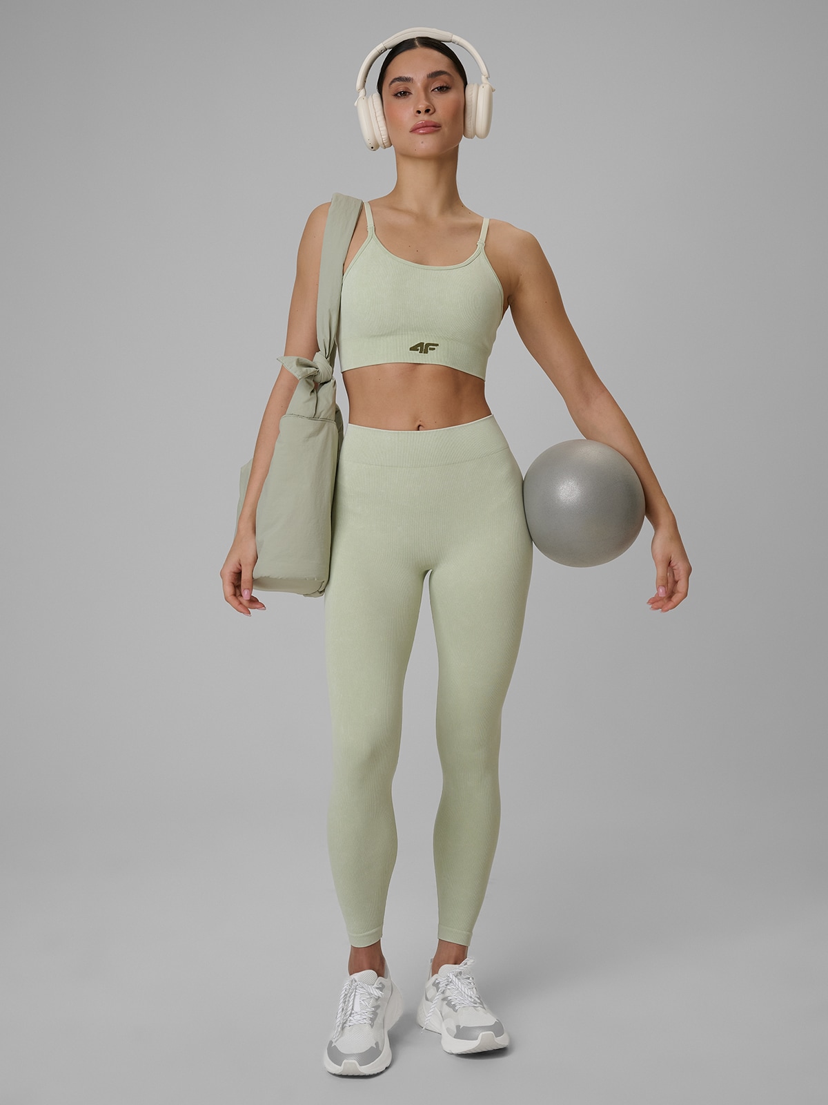 4F Legginsy treningowe bezszwowe damskie - zielone XS/S