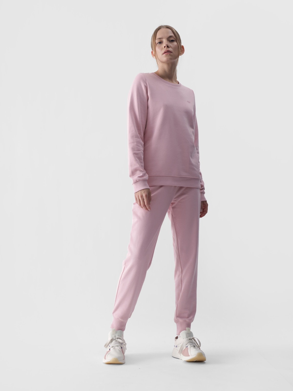 4F Spodnie dresowe joggery damskie - różowe XXL